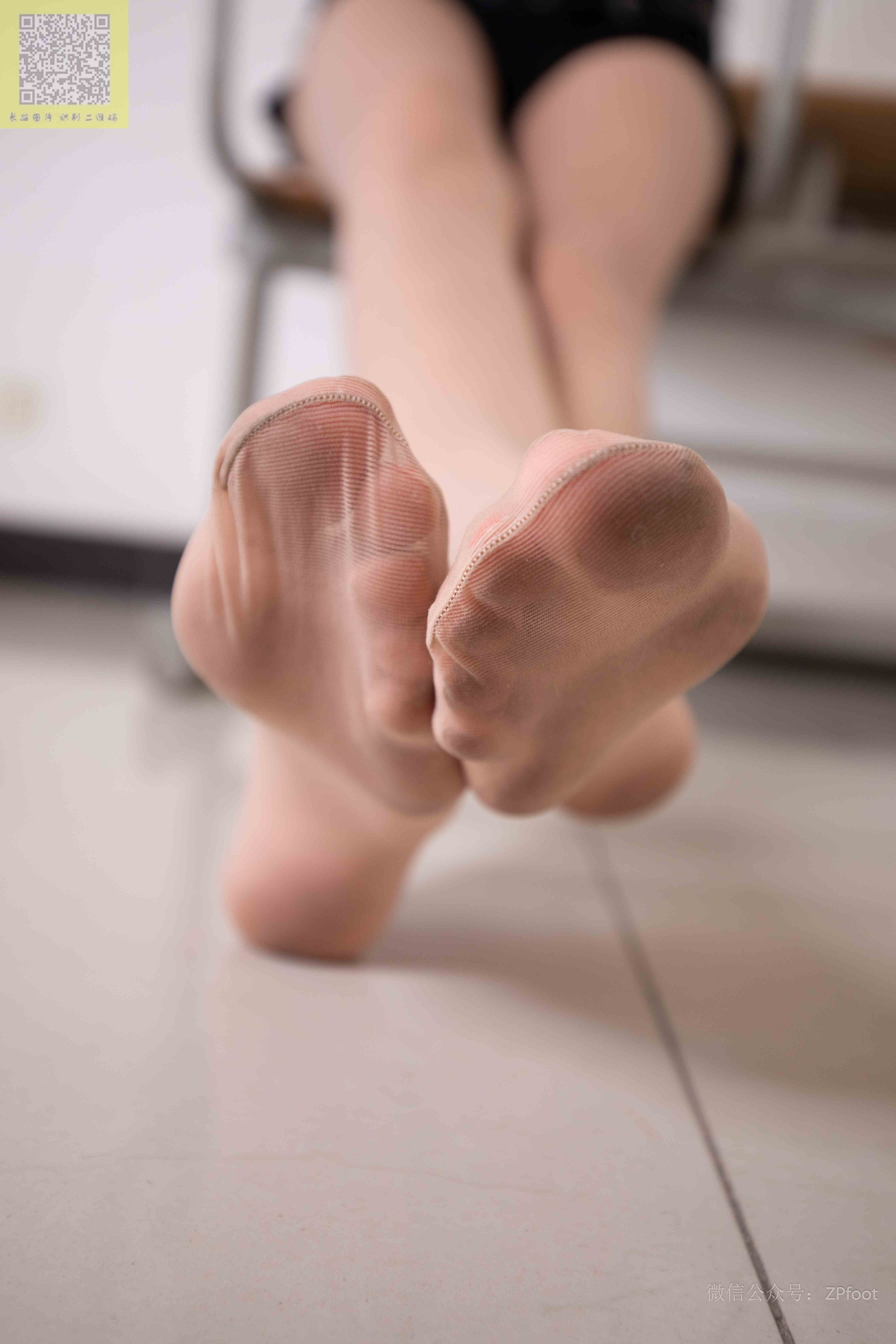 China Beauty Legs and feet 1350