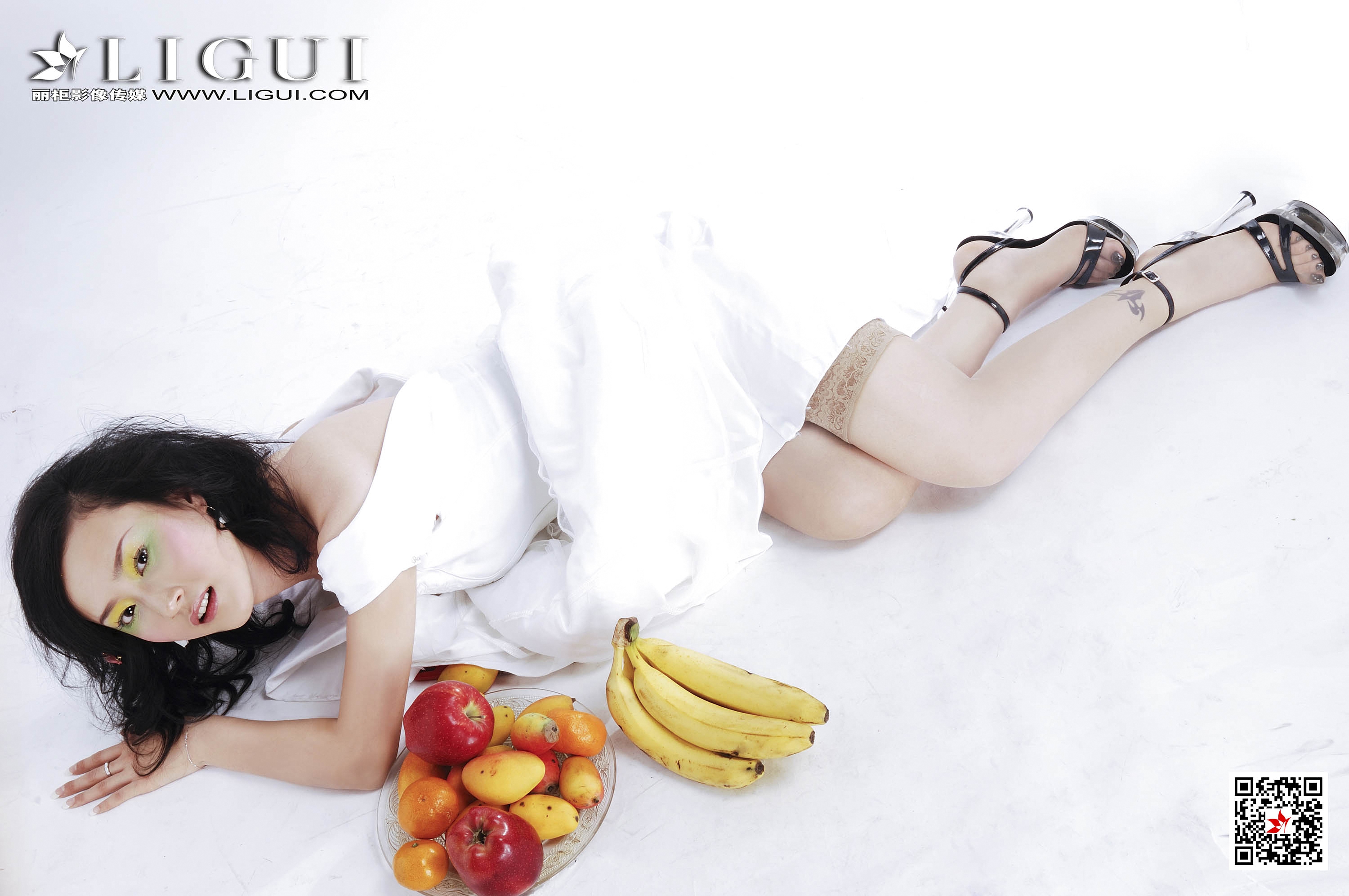 pretty lady dirty feet 123