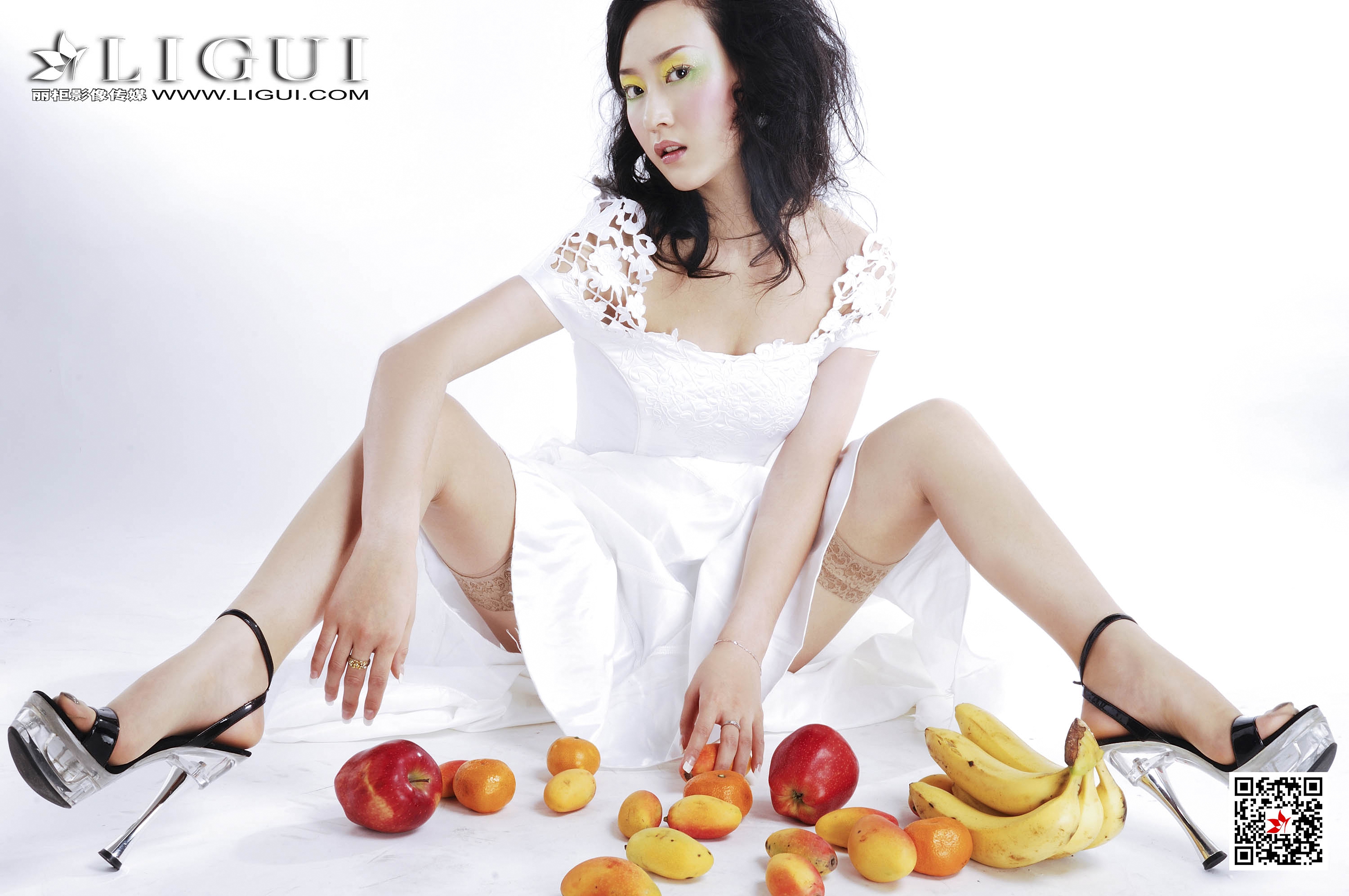 pretty lady dirty feet 123