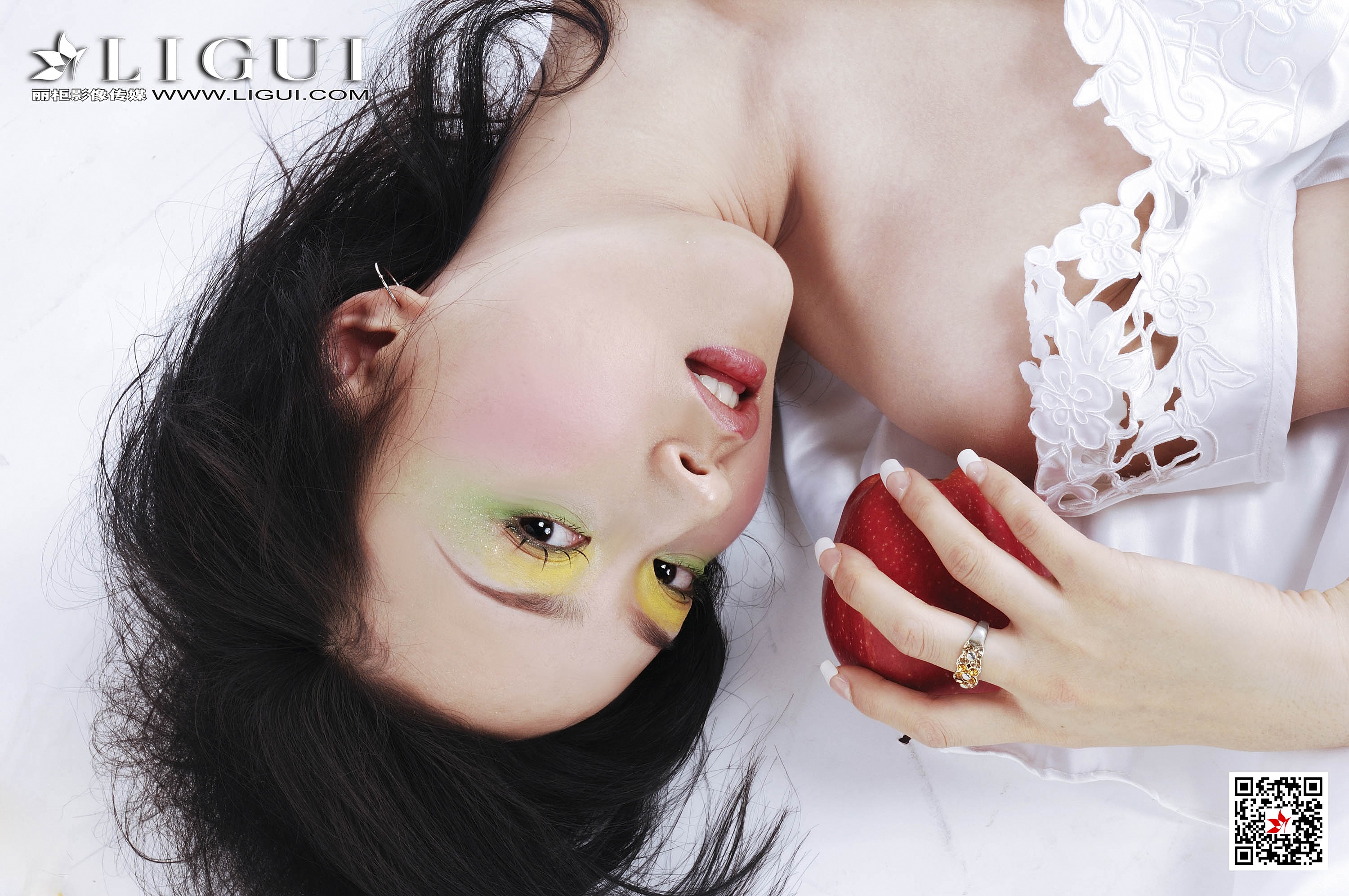 pretty lady dirty feet 123