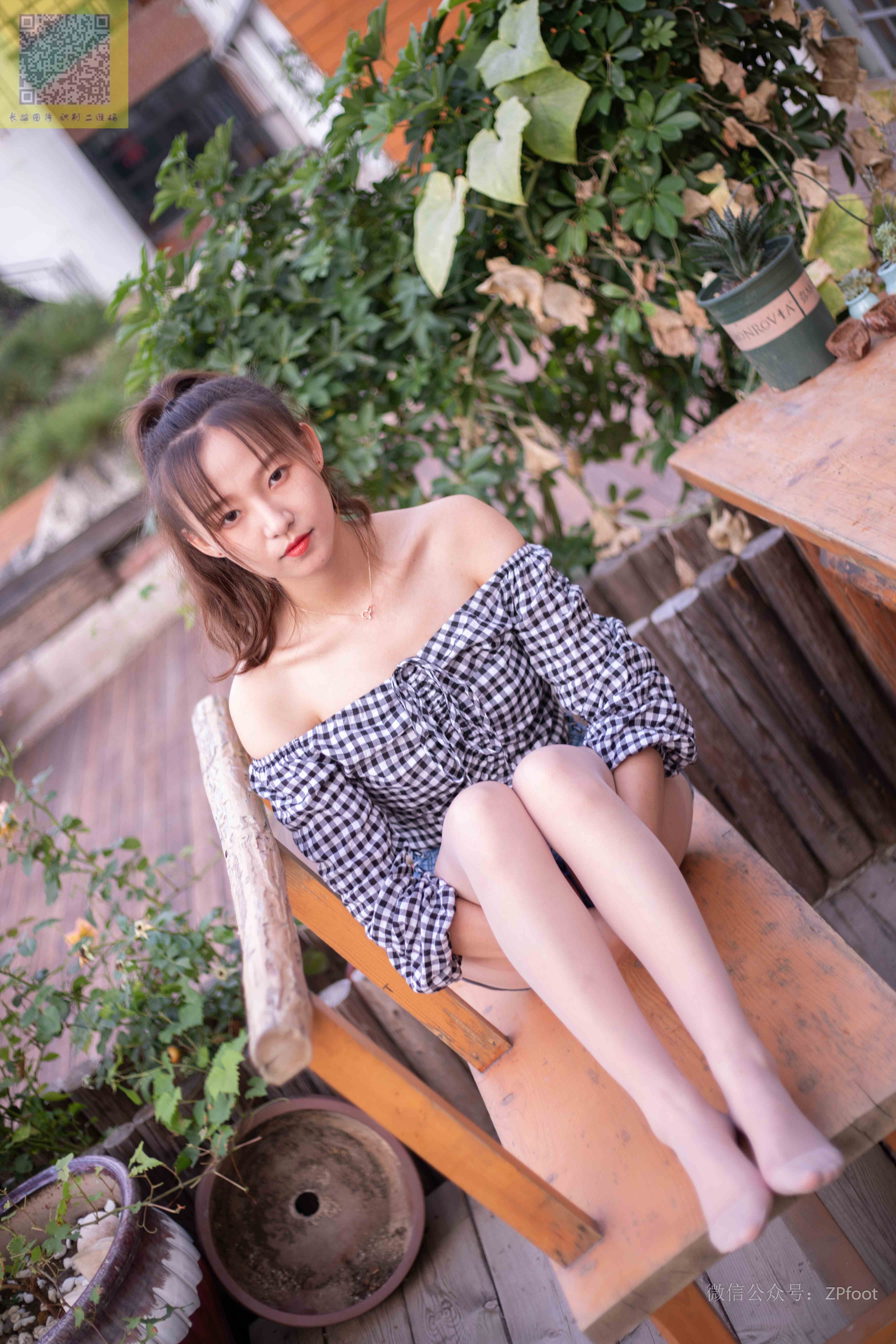 China Beauty Legs and feet 1355