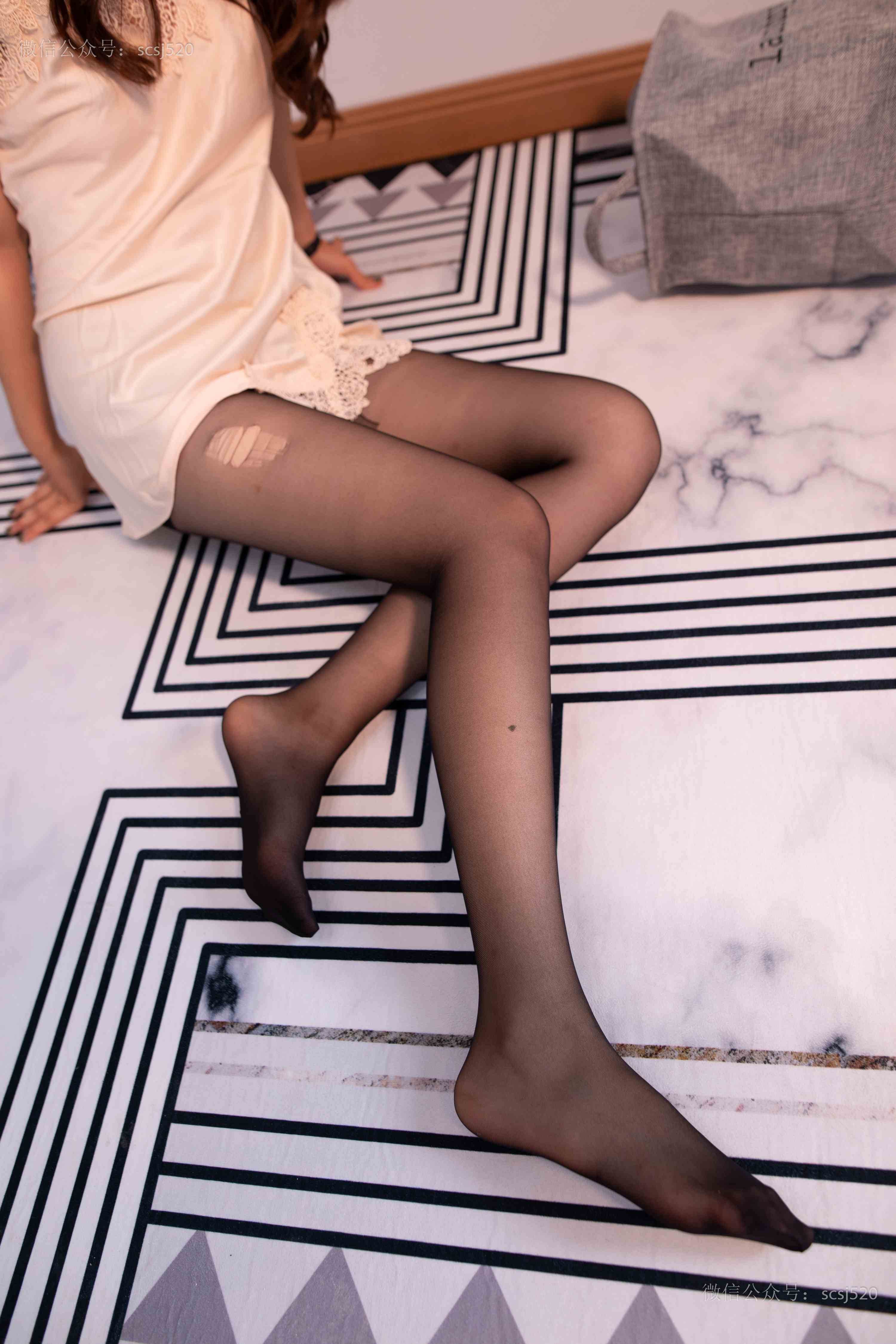 China Beauty Legs and feet 1375