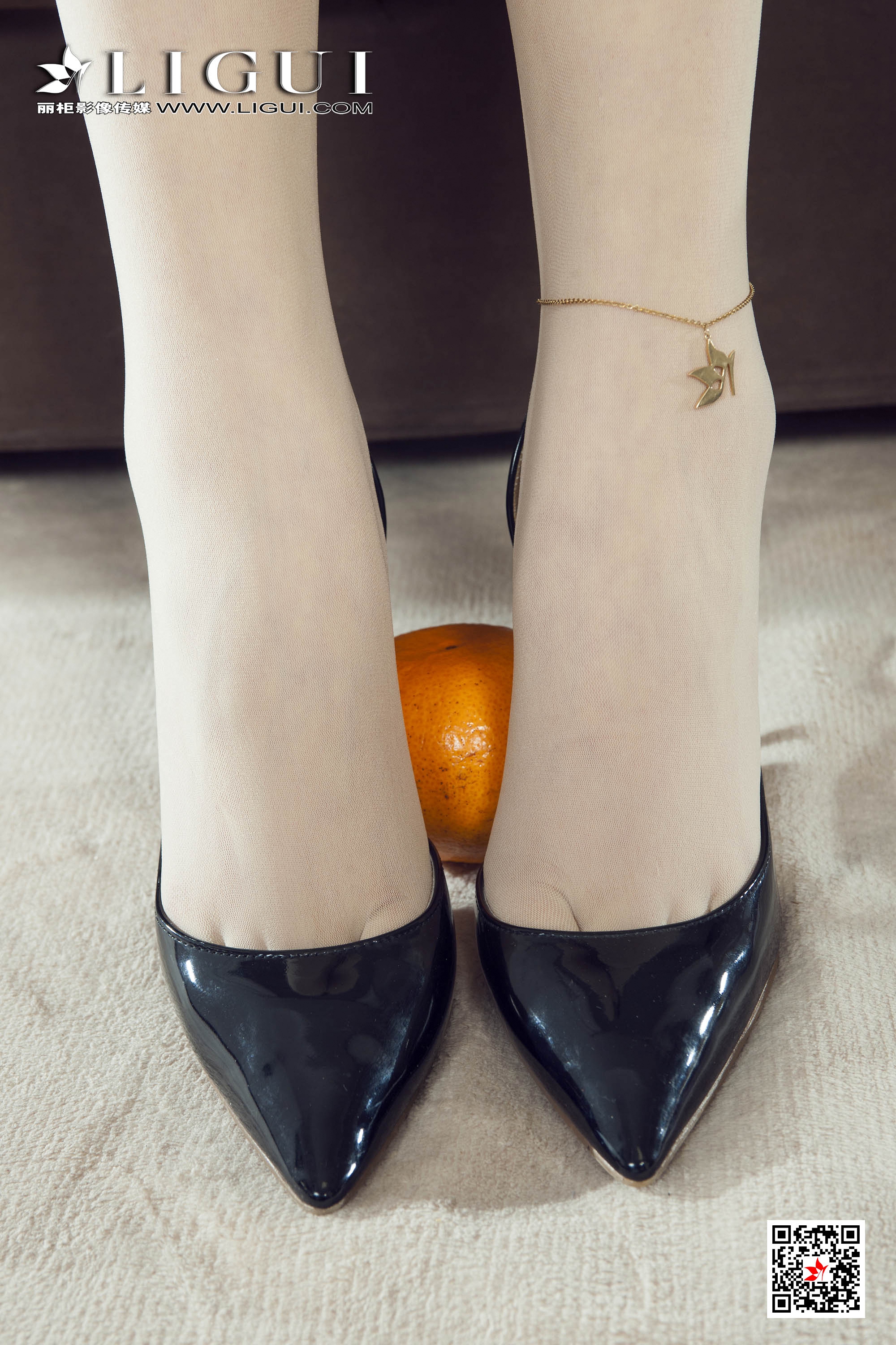 pretty lady dirty feet 131