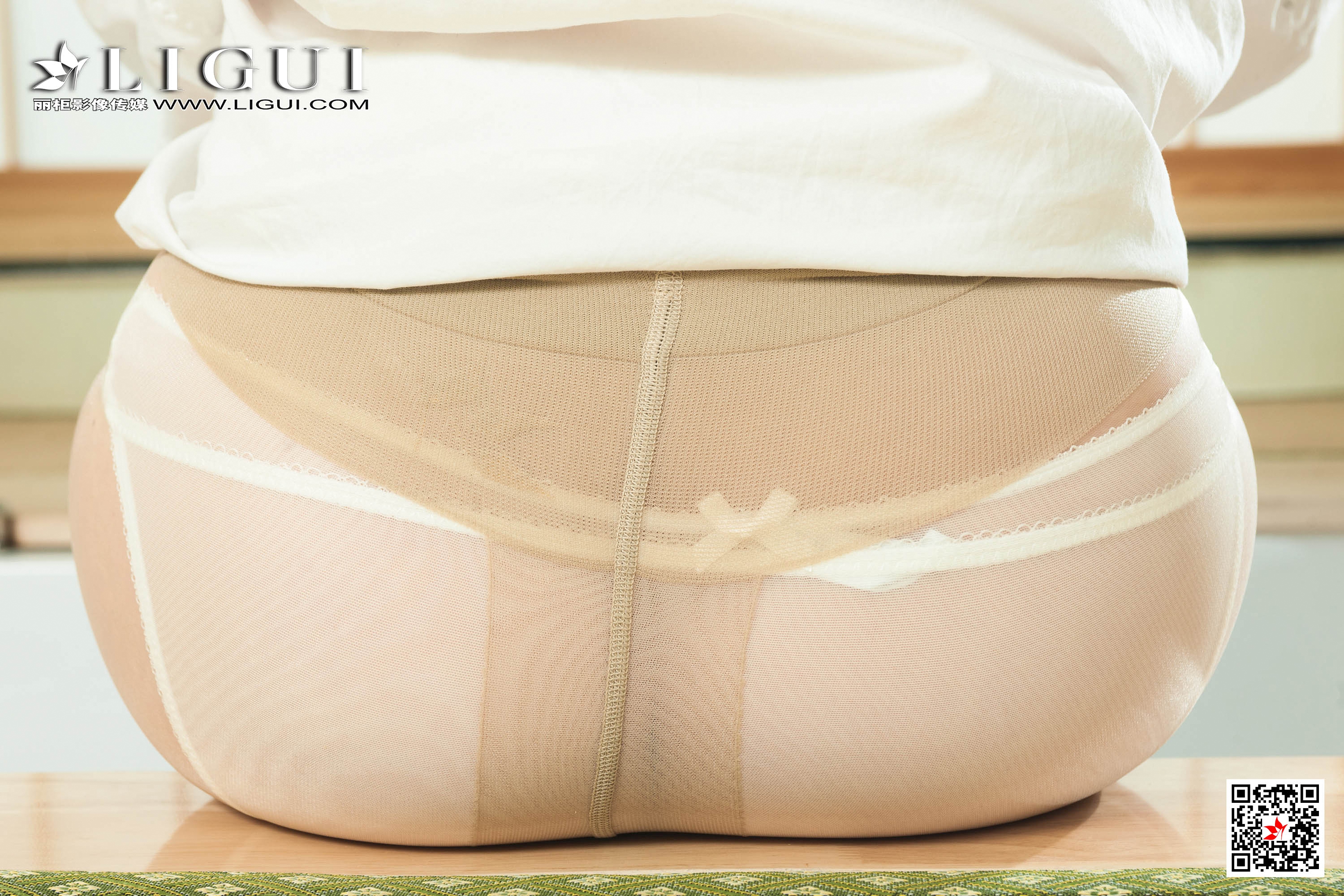 pretty lady dirty feet 132