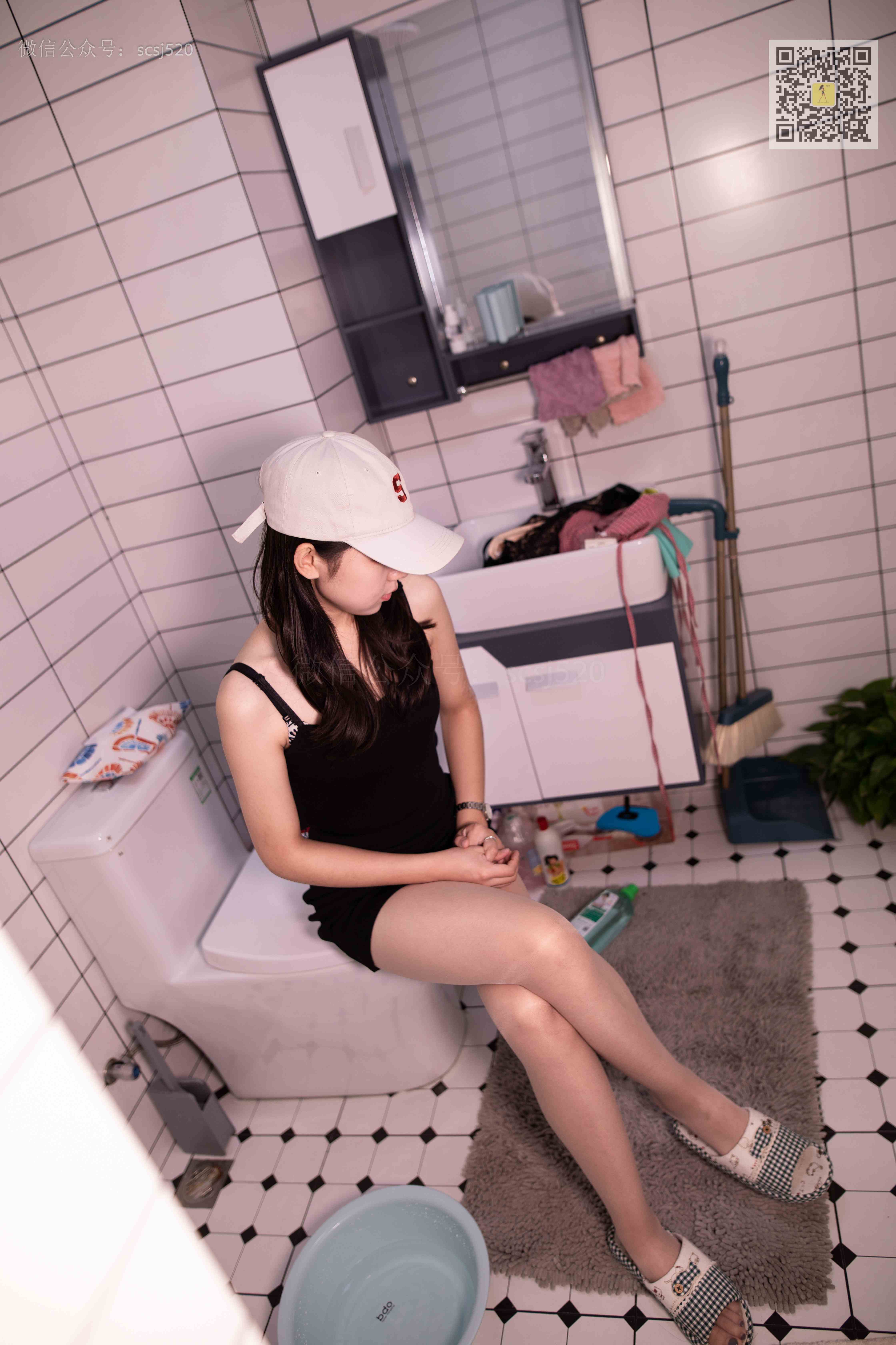 China Beauty Legs and feet 1404