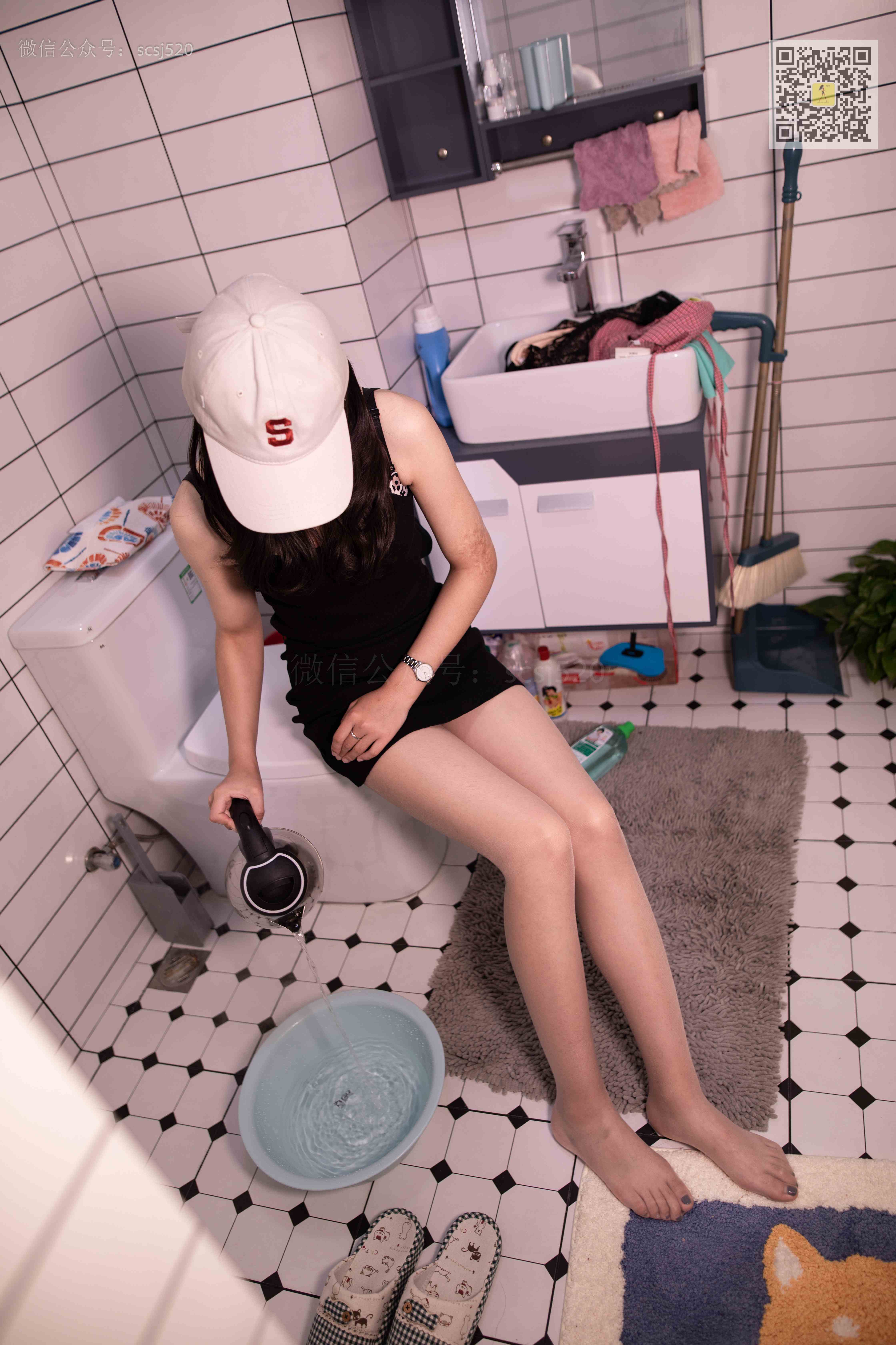 China Beauty Legs and feet 1404