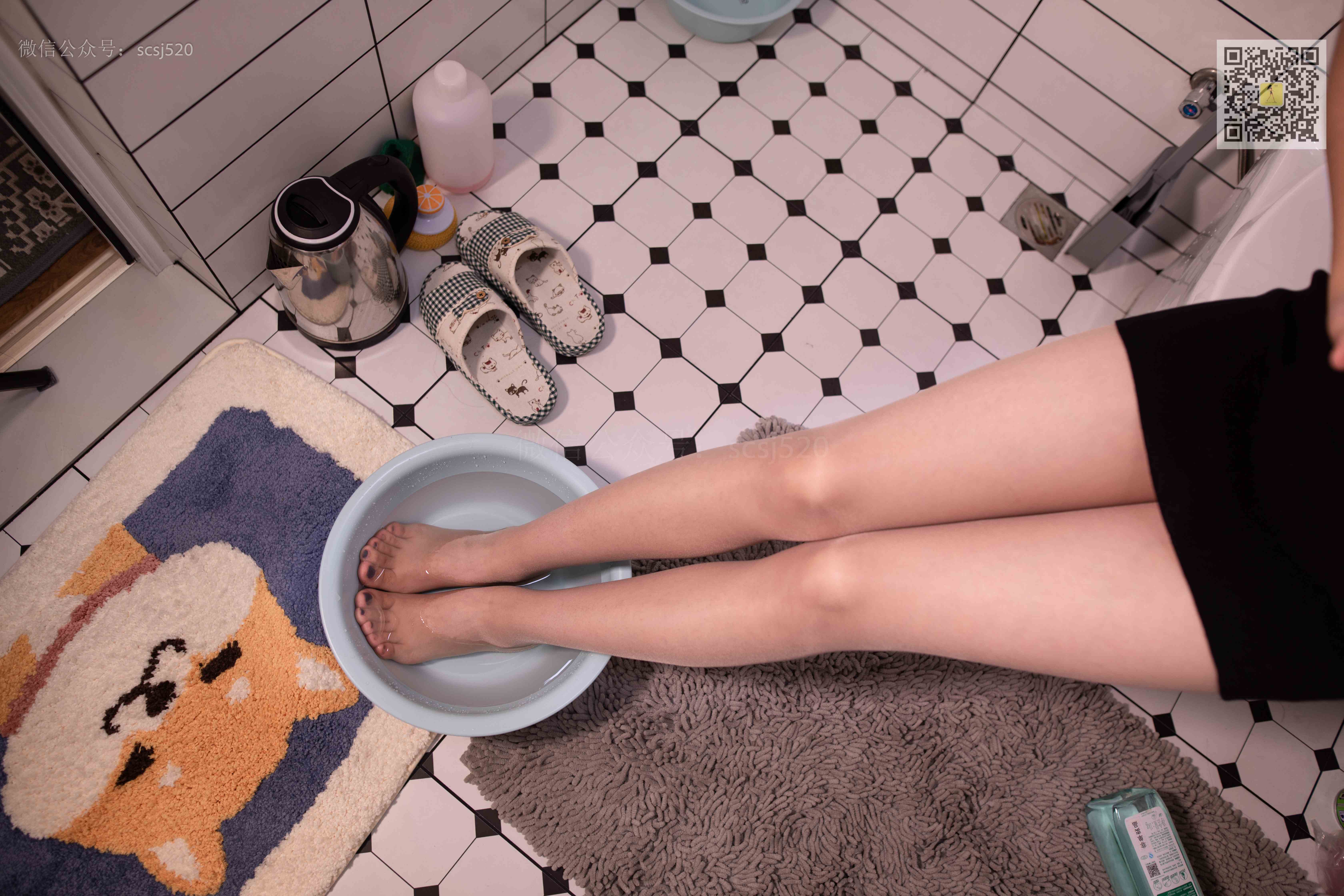 China Beauty Legs and feet 1404