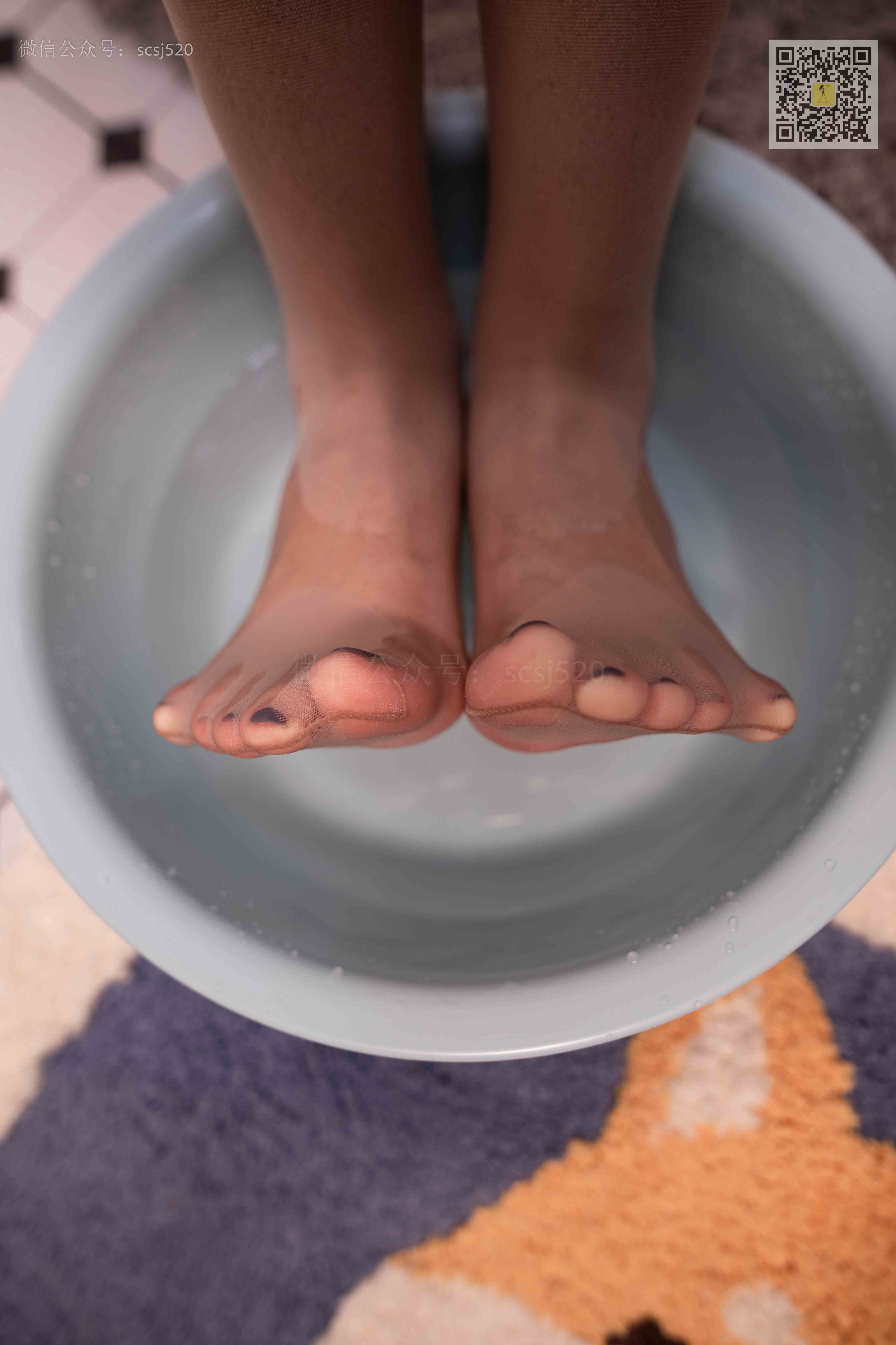 China Beauty Legs and feet 1404