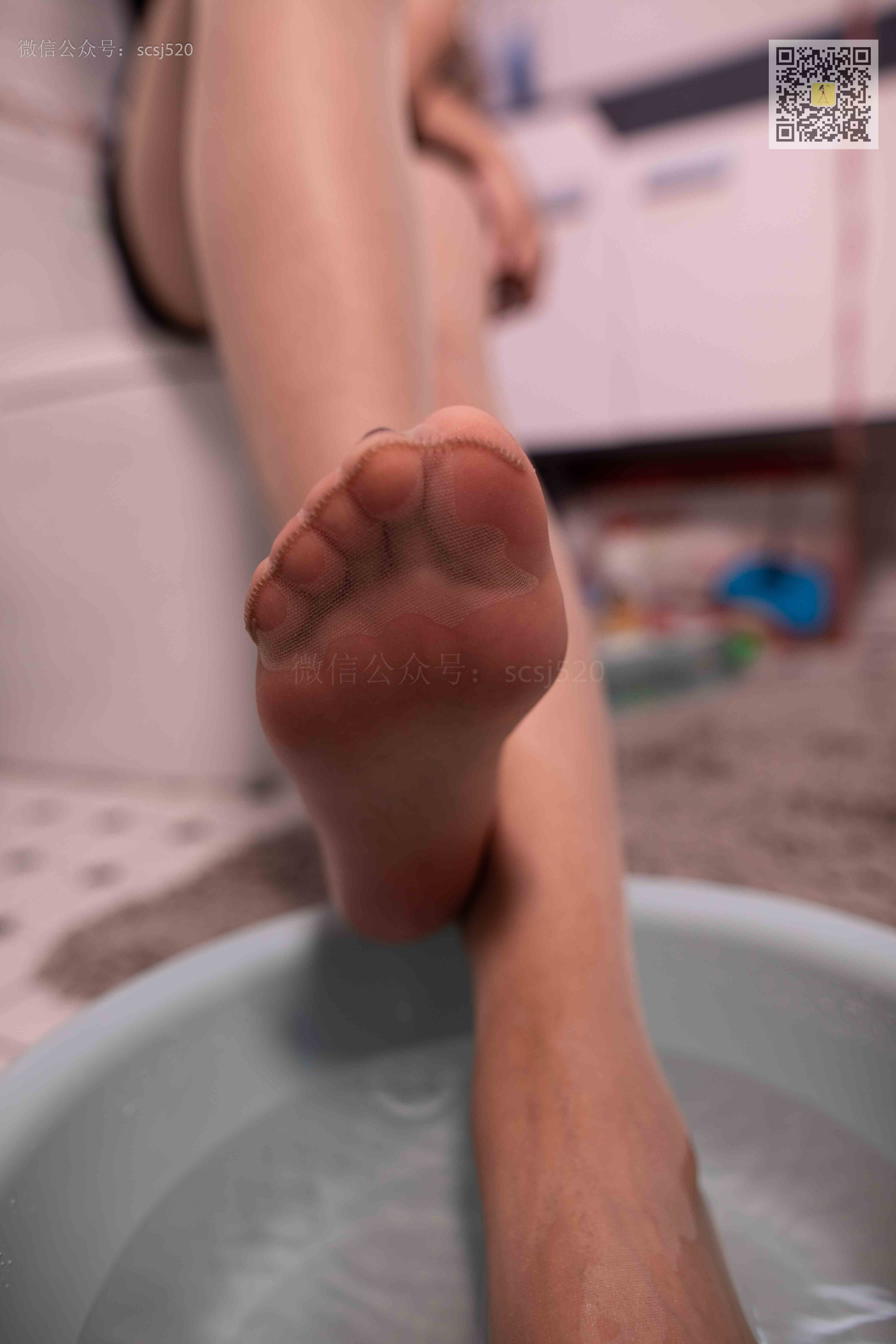 China Beauty Legs and feet 1404