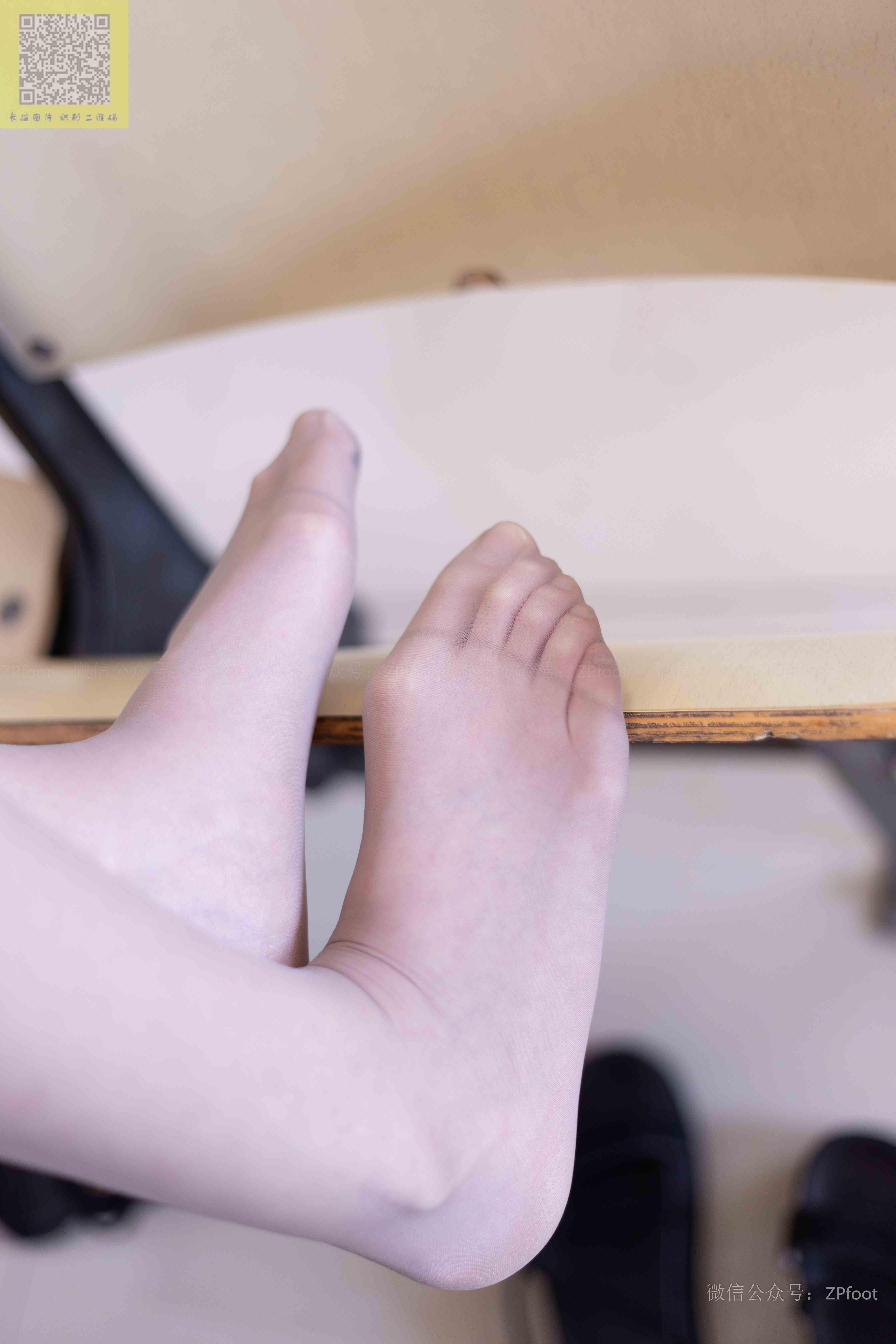 China Beauty Legs and feet 1407