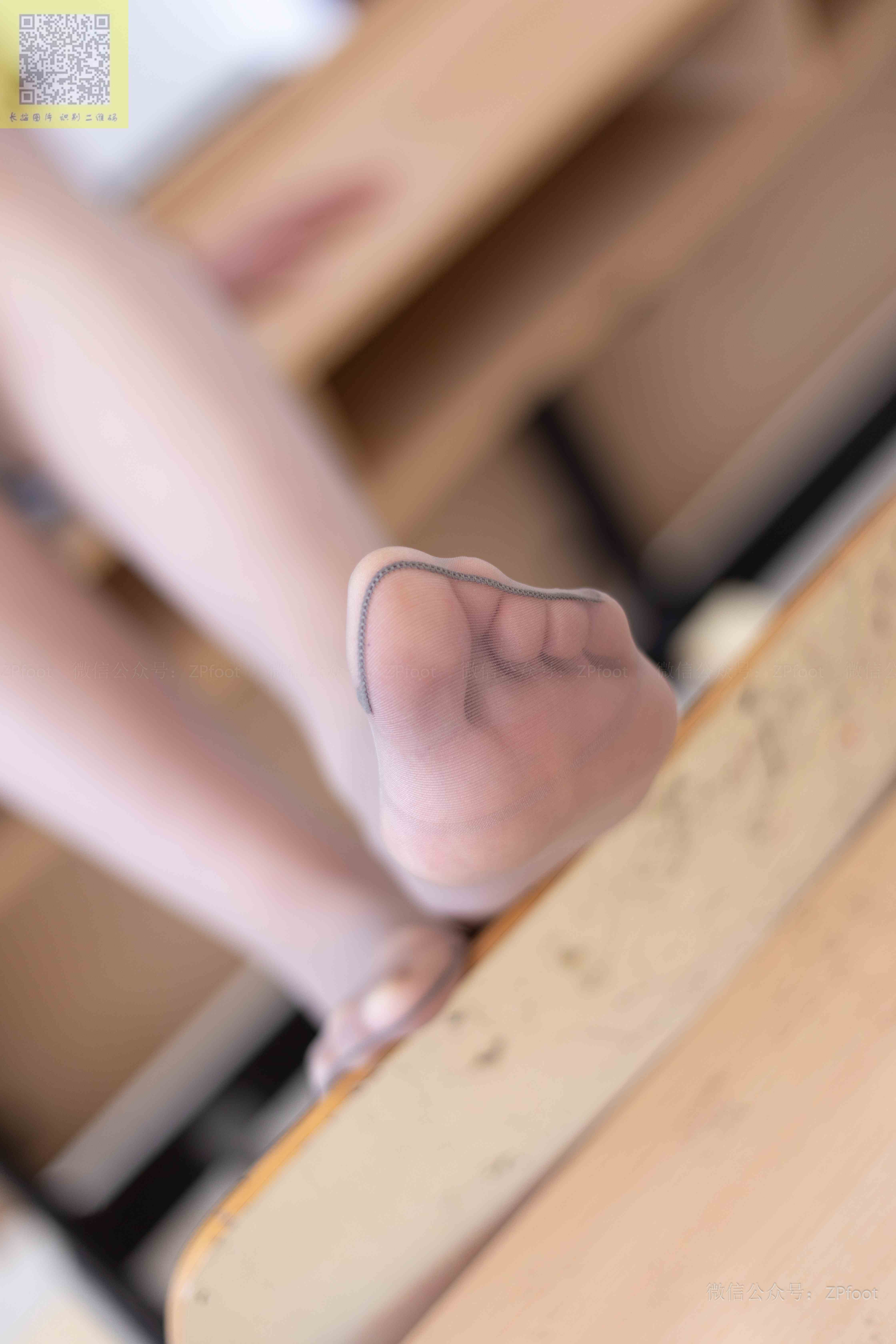 China Beauty Legs and feet 1407