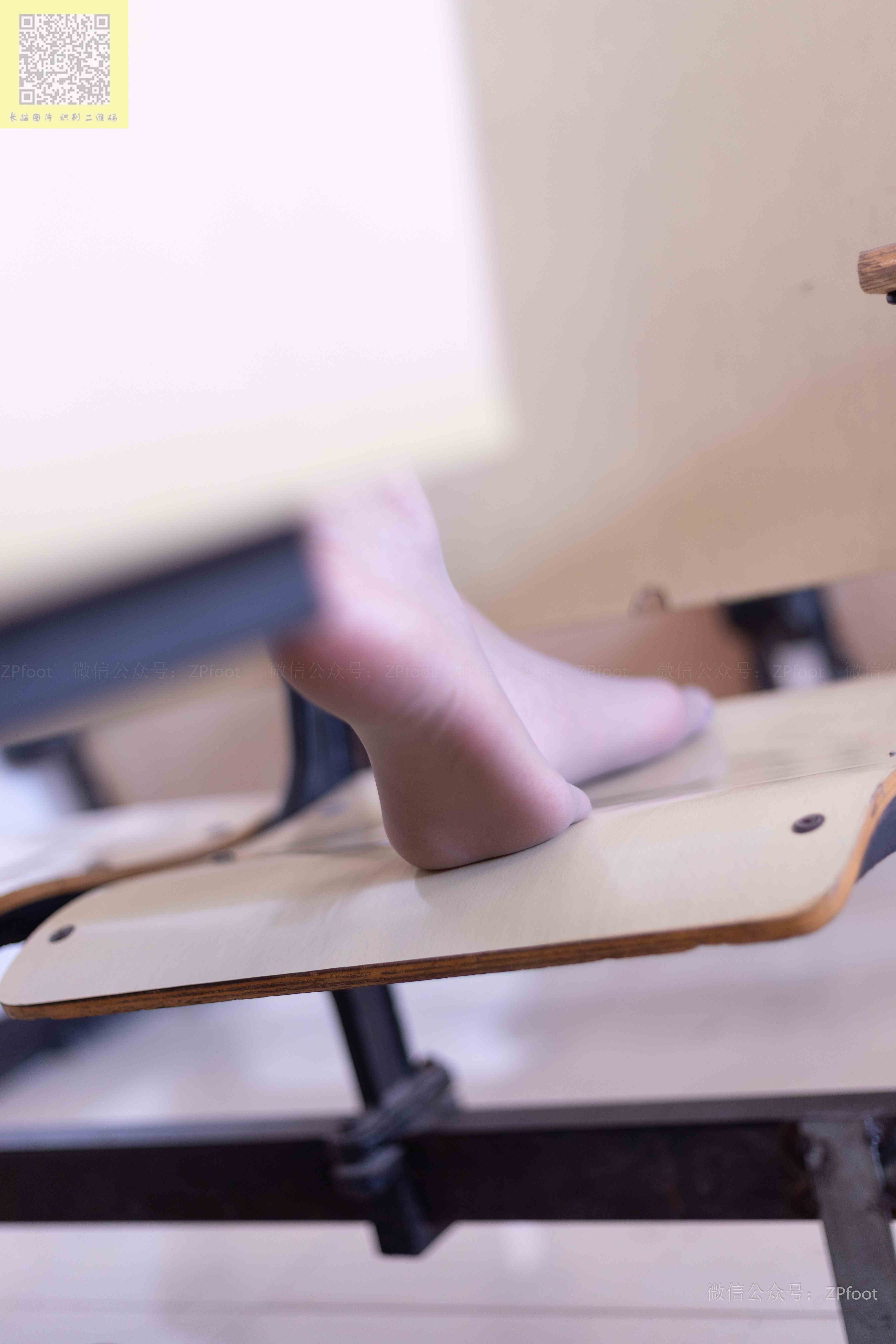 China Beauty Legs and feet 1407