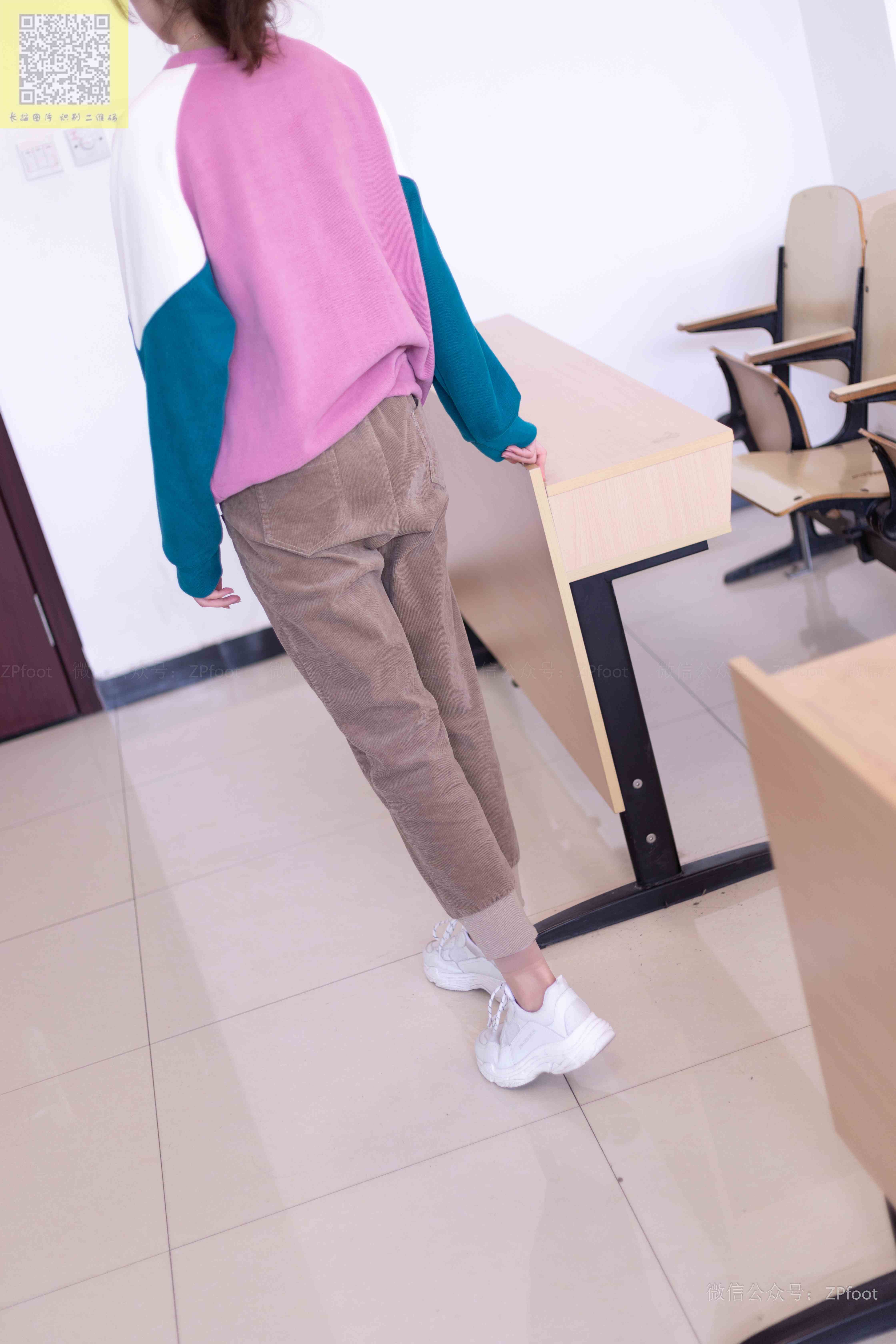 China Beauty Legs and feet 1408