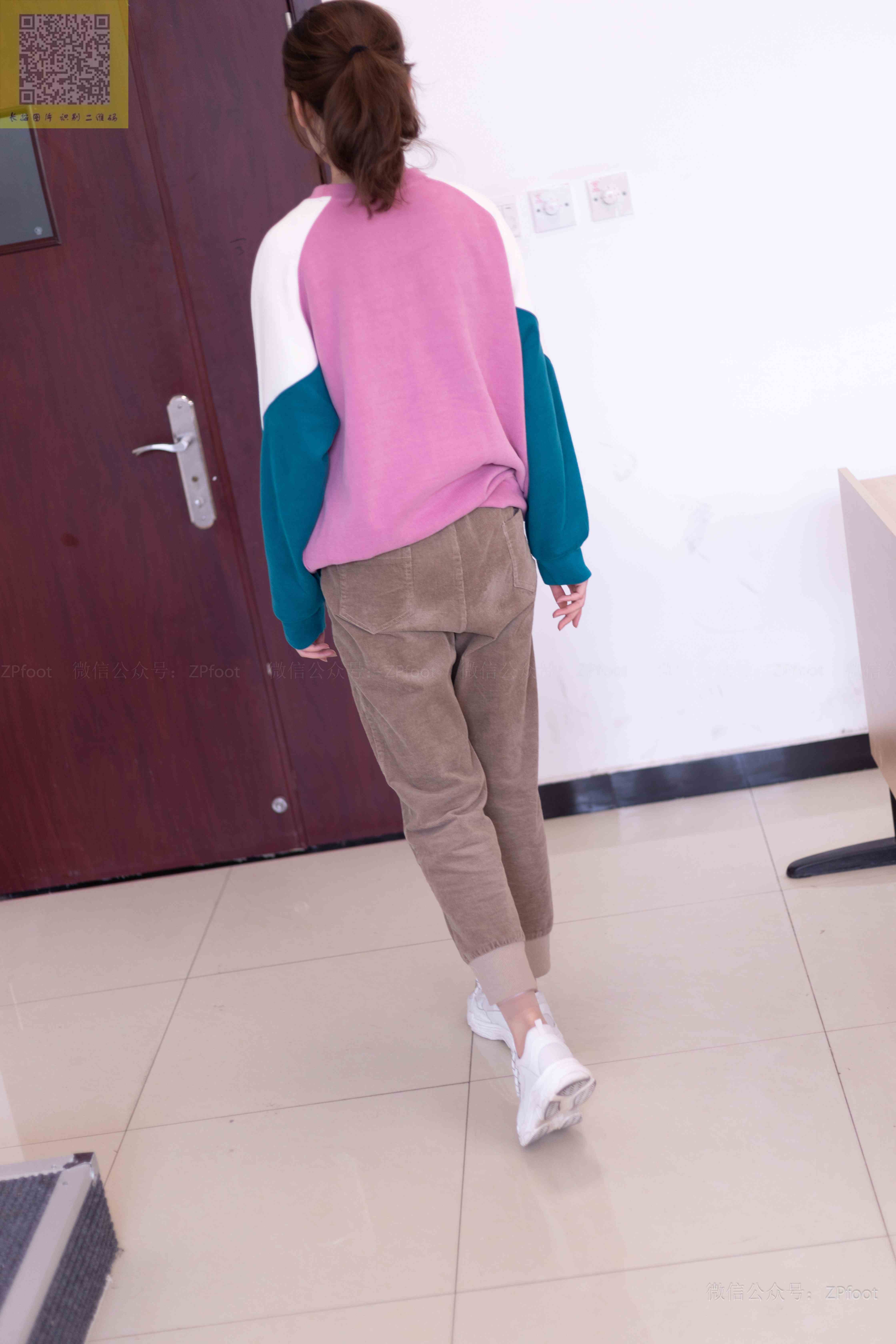 China Beauty Legs and feet 1408