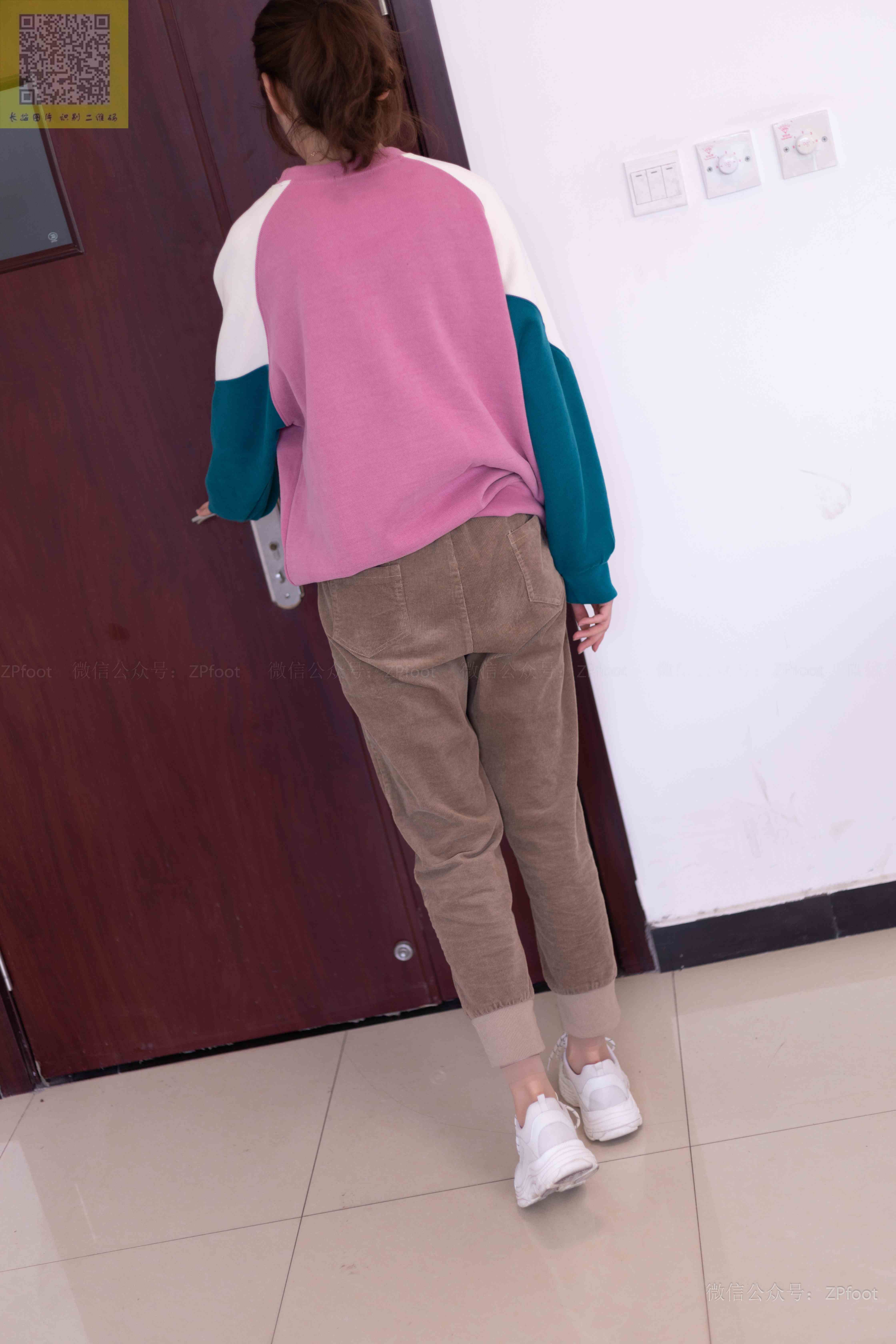 China Beauty Legs and feet 1408