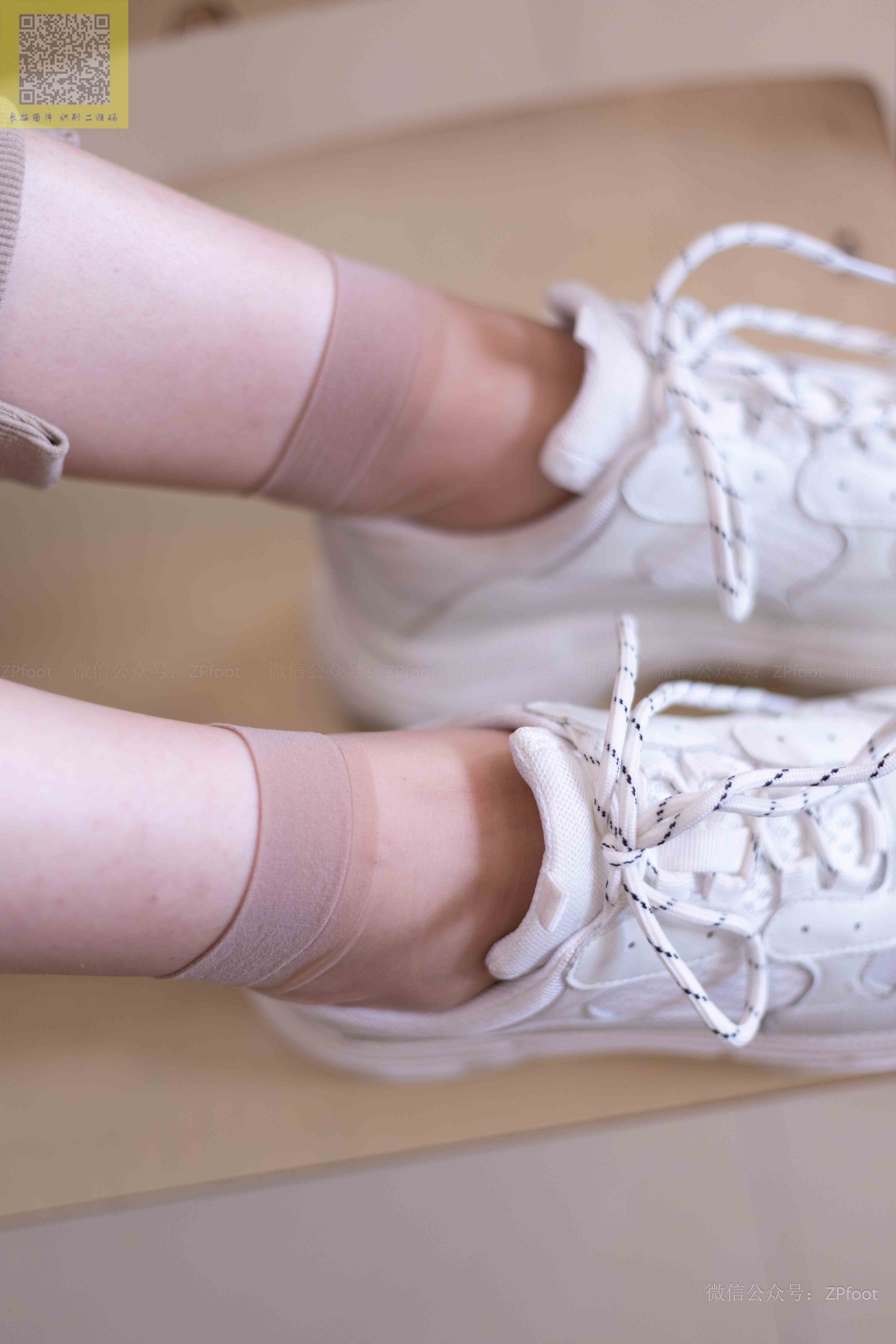 China Beauty Legs and feet 1408