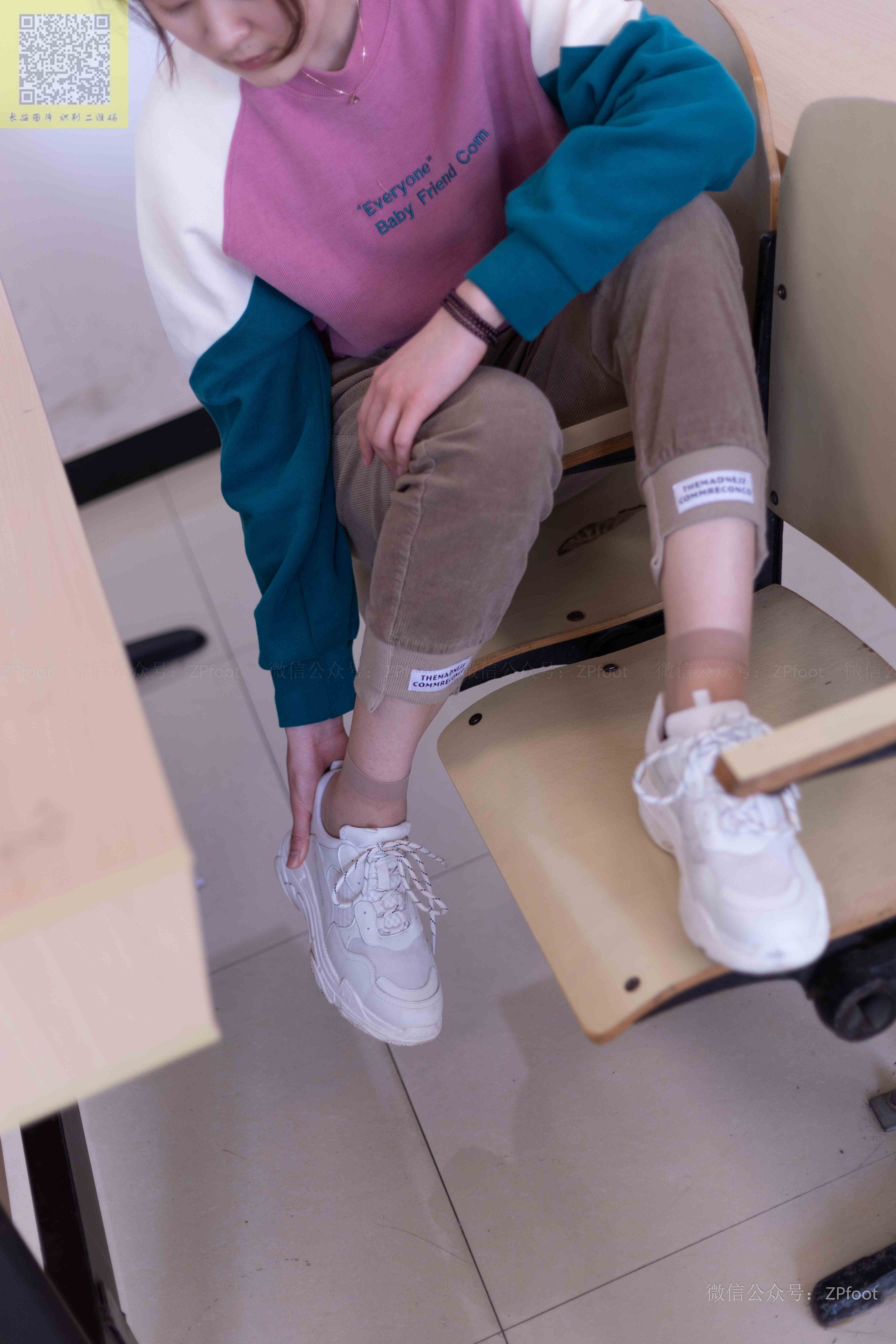 China Beauty Legs and feet 1408