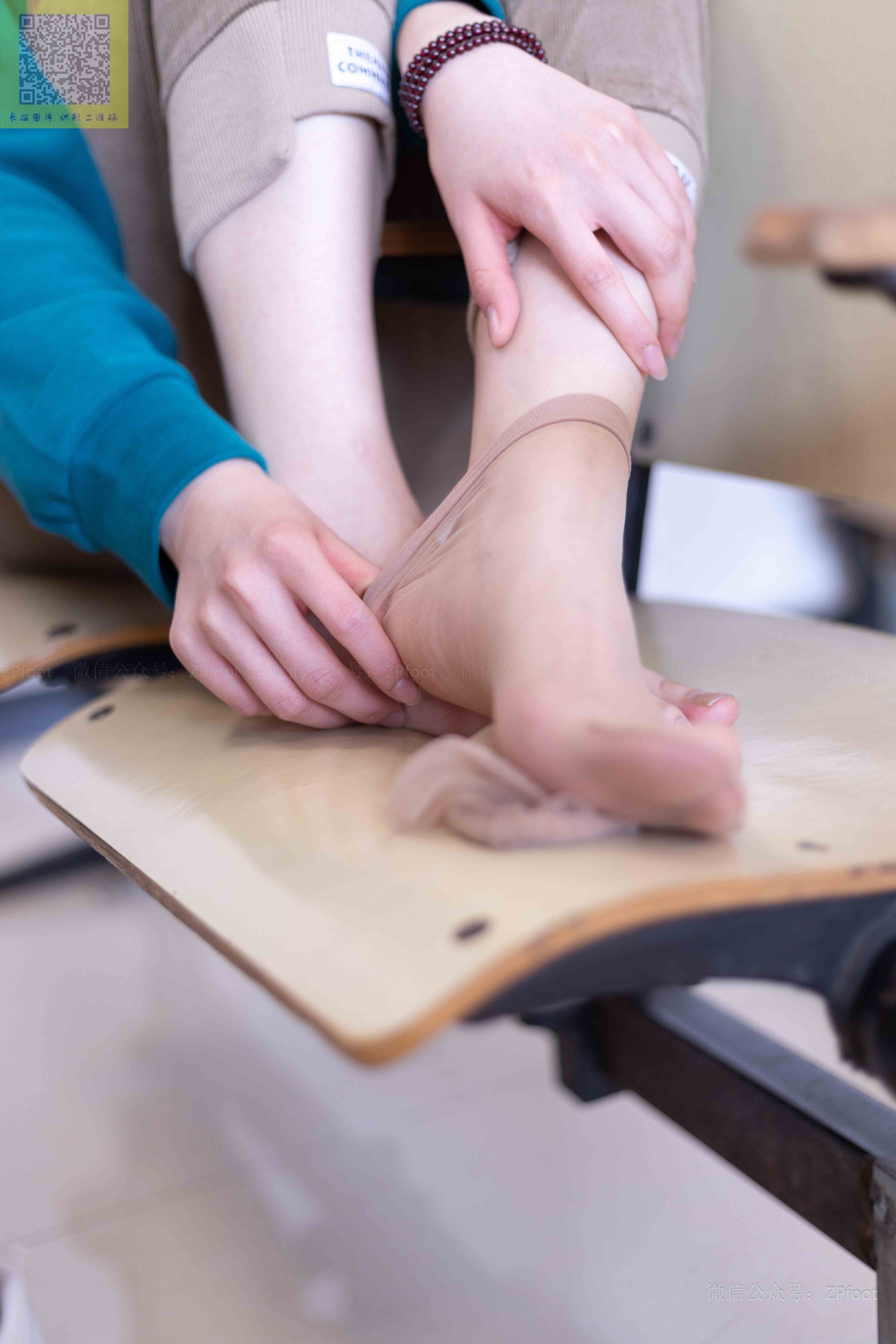 China Beauty Legs and feet 1408