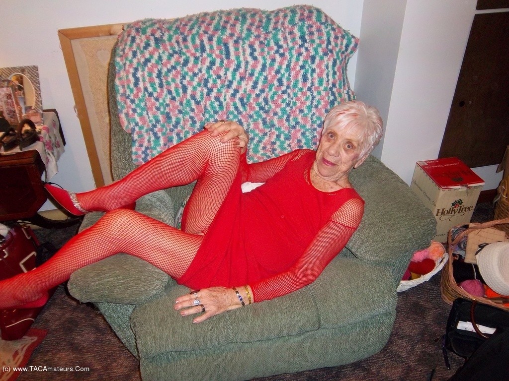 GRANNY MARGE  90 ANS