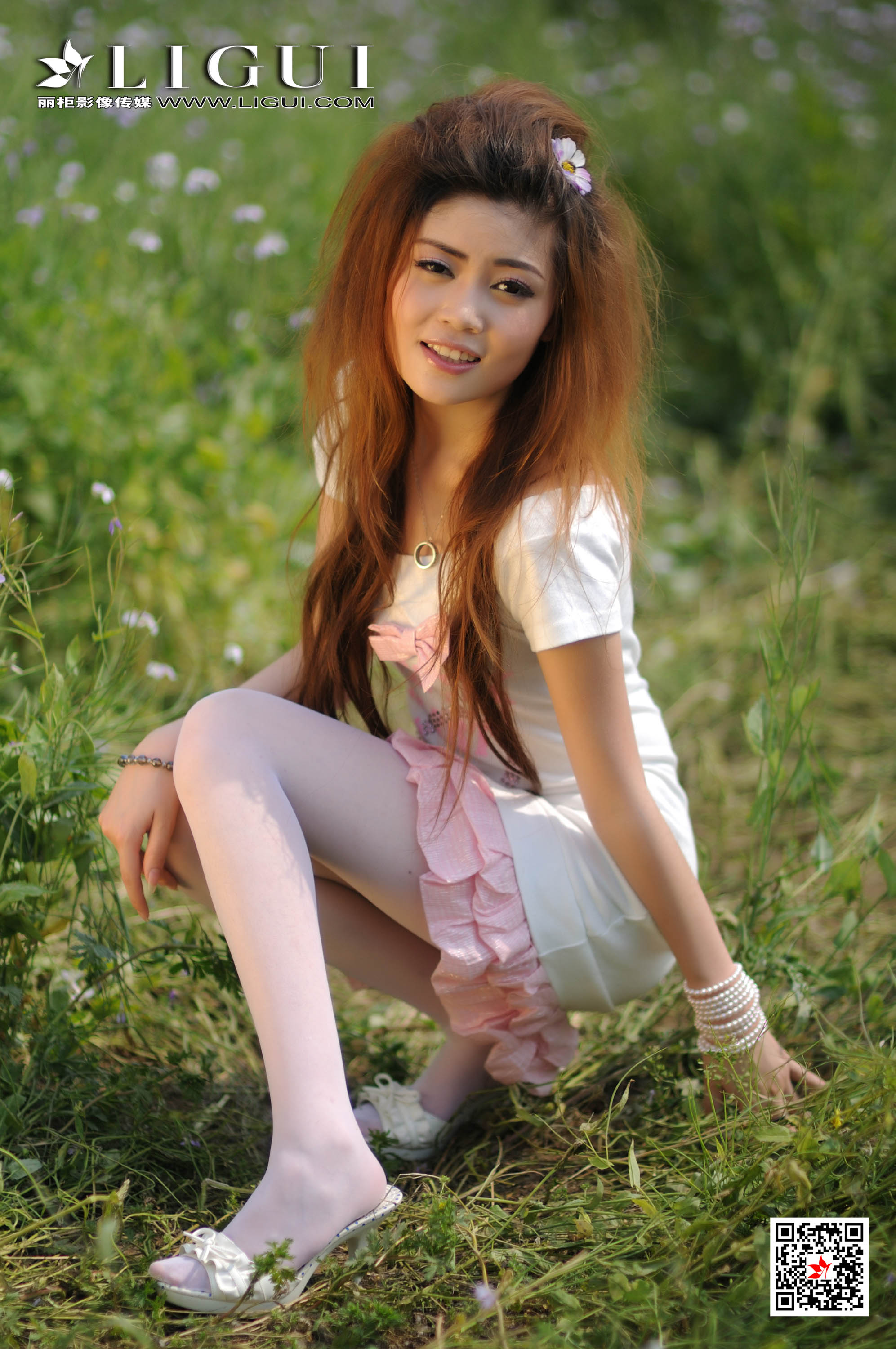 pretty lady dirty feet 133