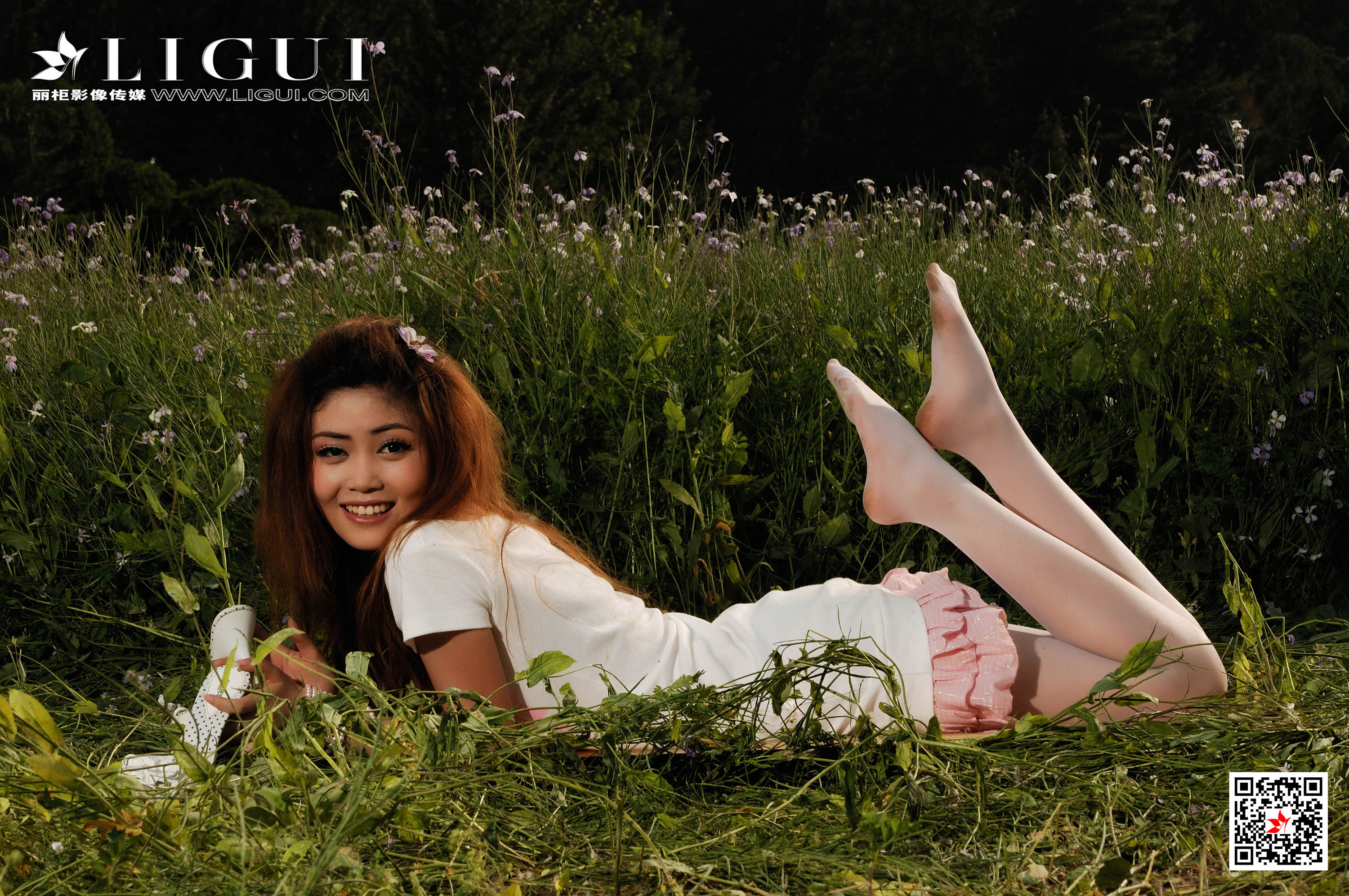 pretty lady dirty feet 133