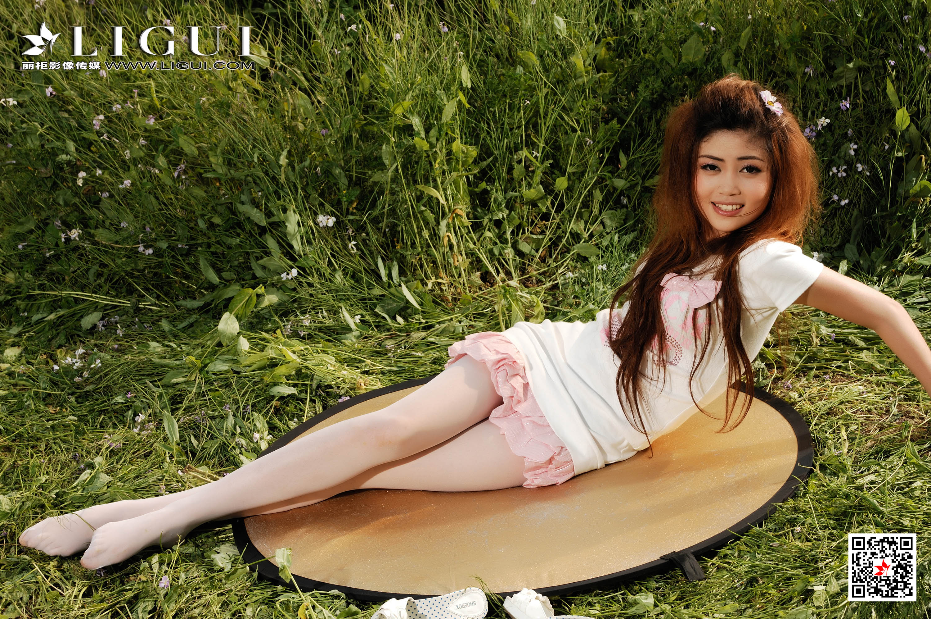 pretty lady dirty feet 133