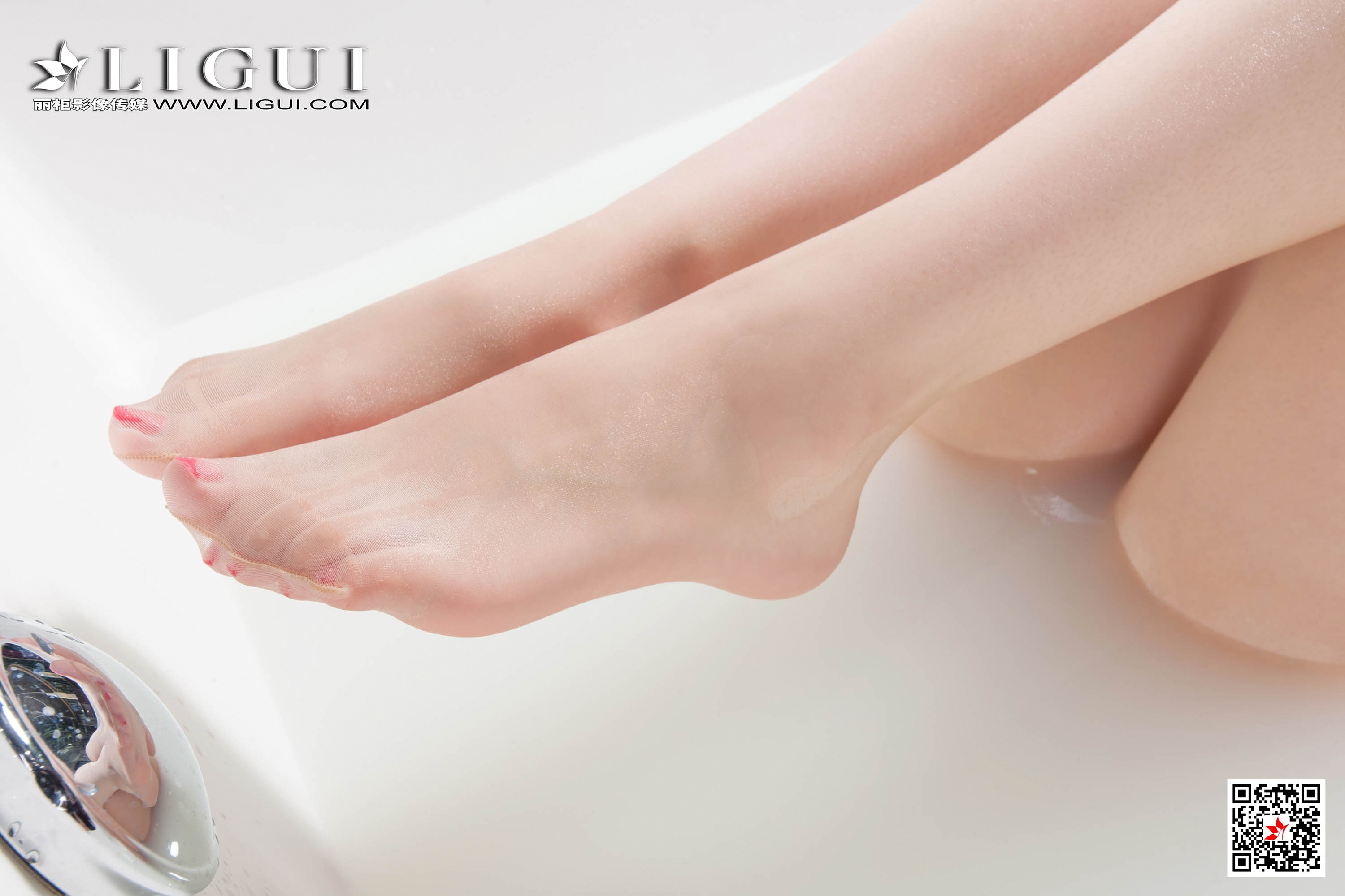 pretty lady dirty feet 135