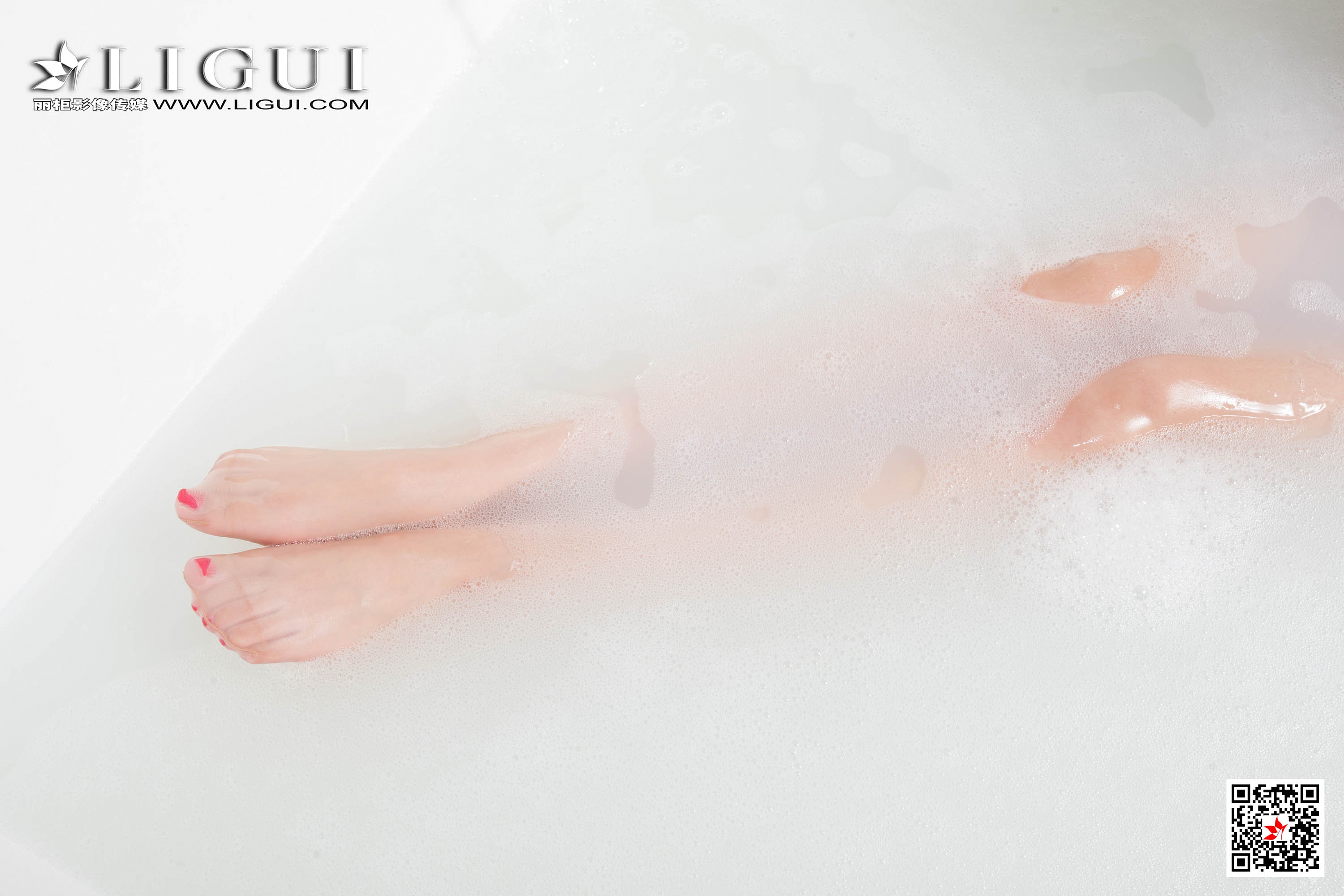 pretty lady dirty feet 135