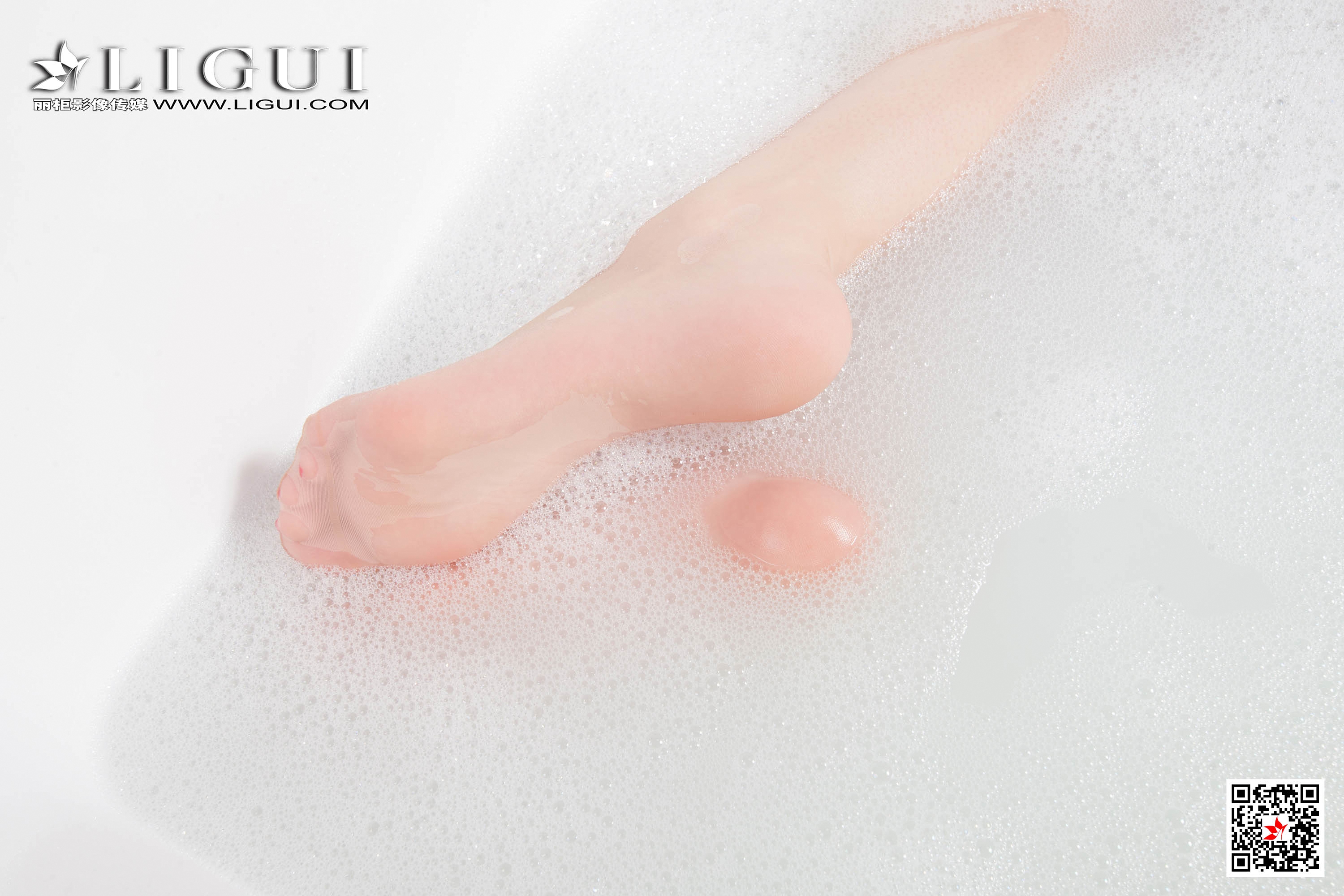 pretty lady dirty feet 135