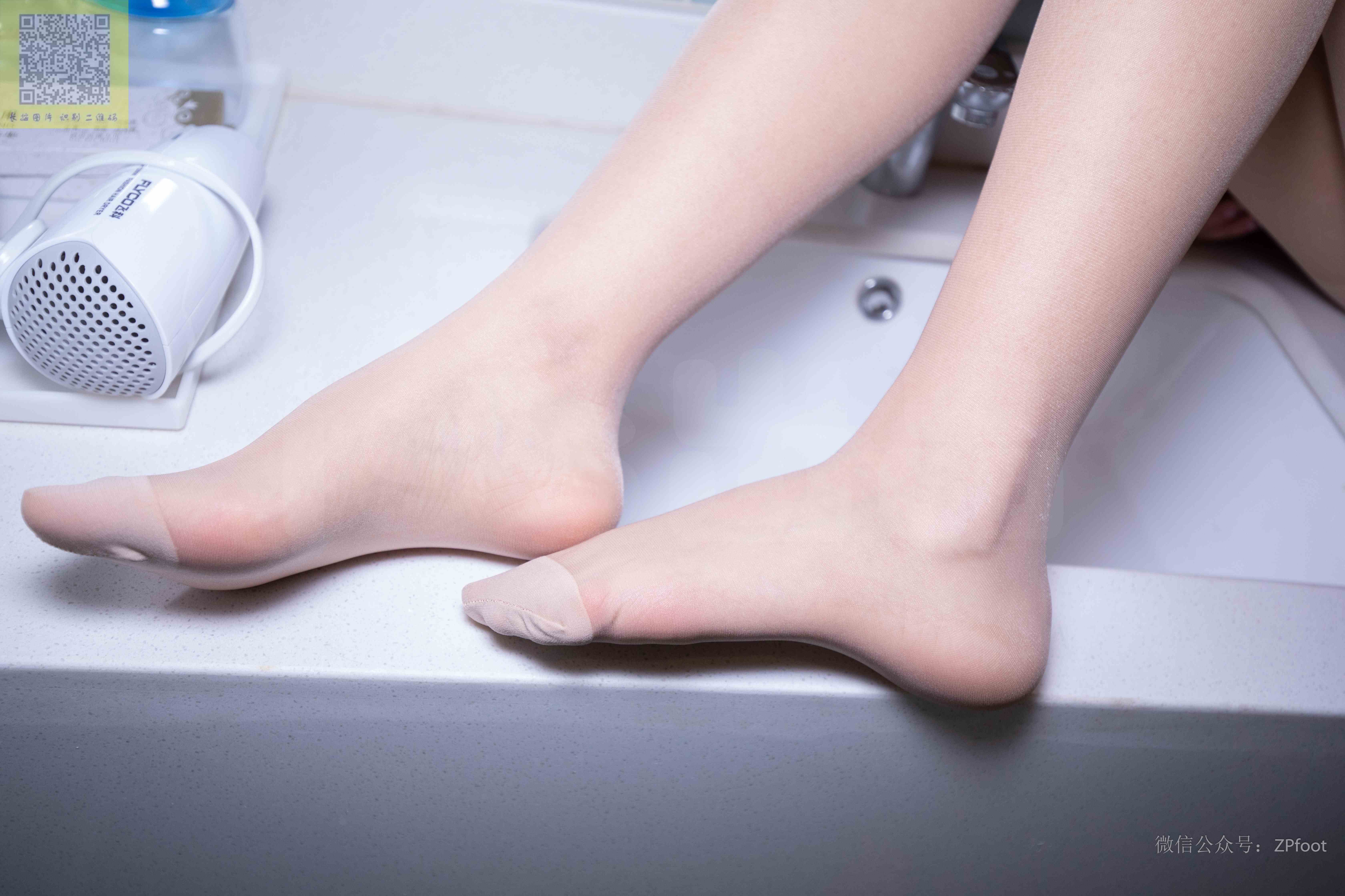 China Beauty Legs and feet 1422