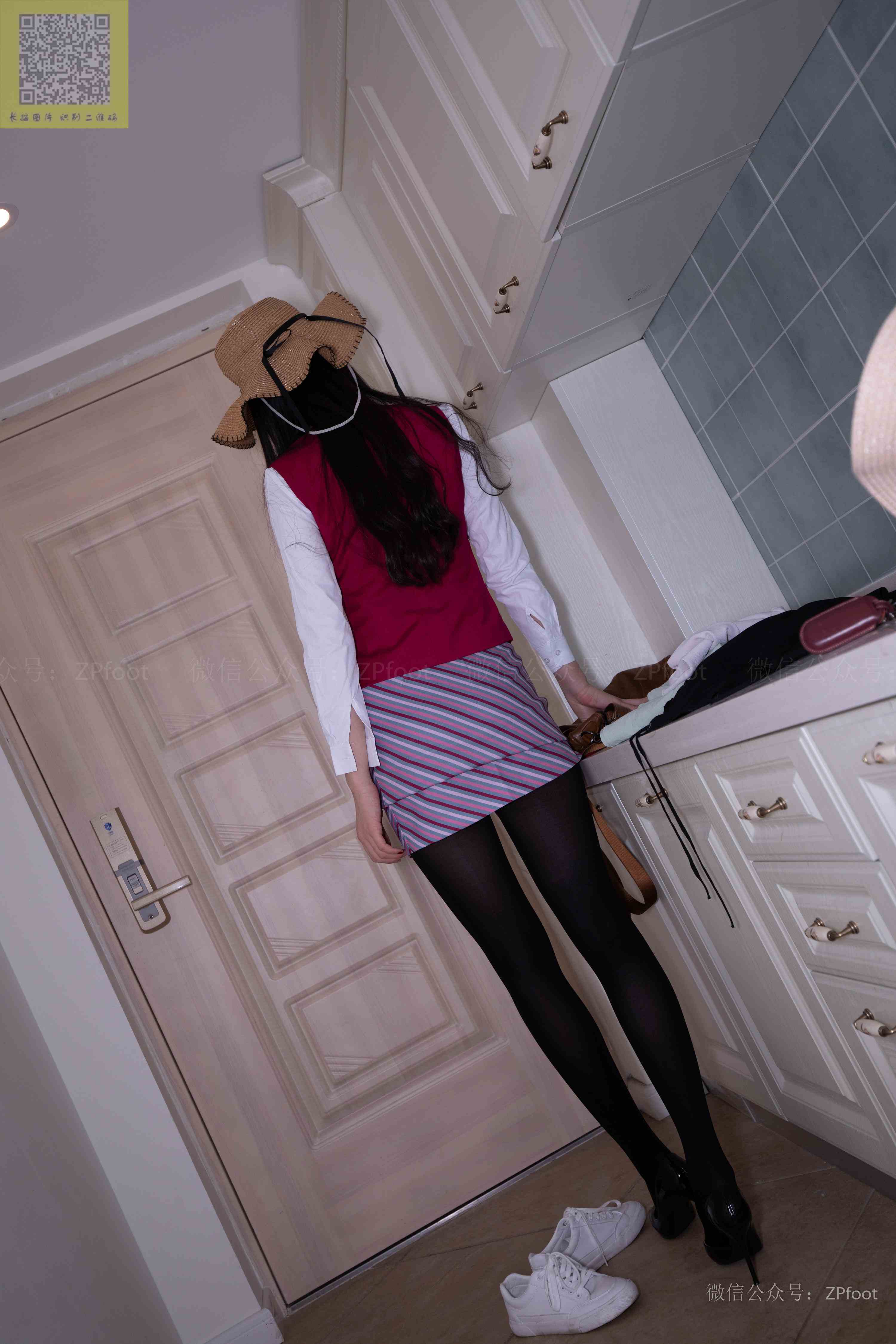 China Beauty Legs and feet 1423