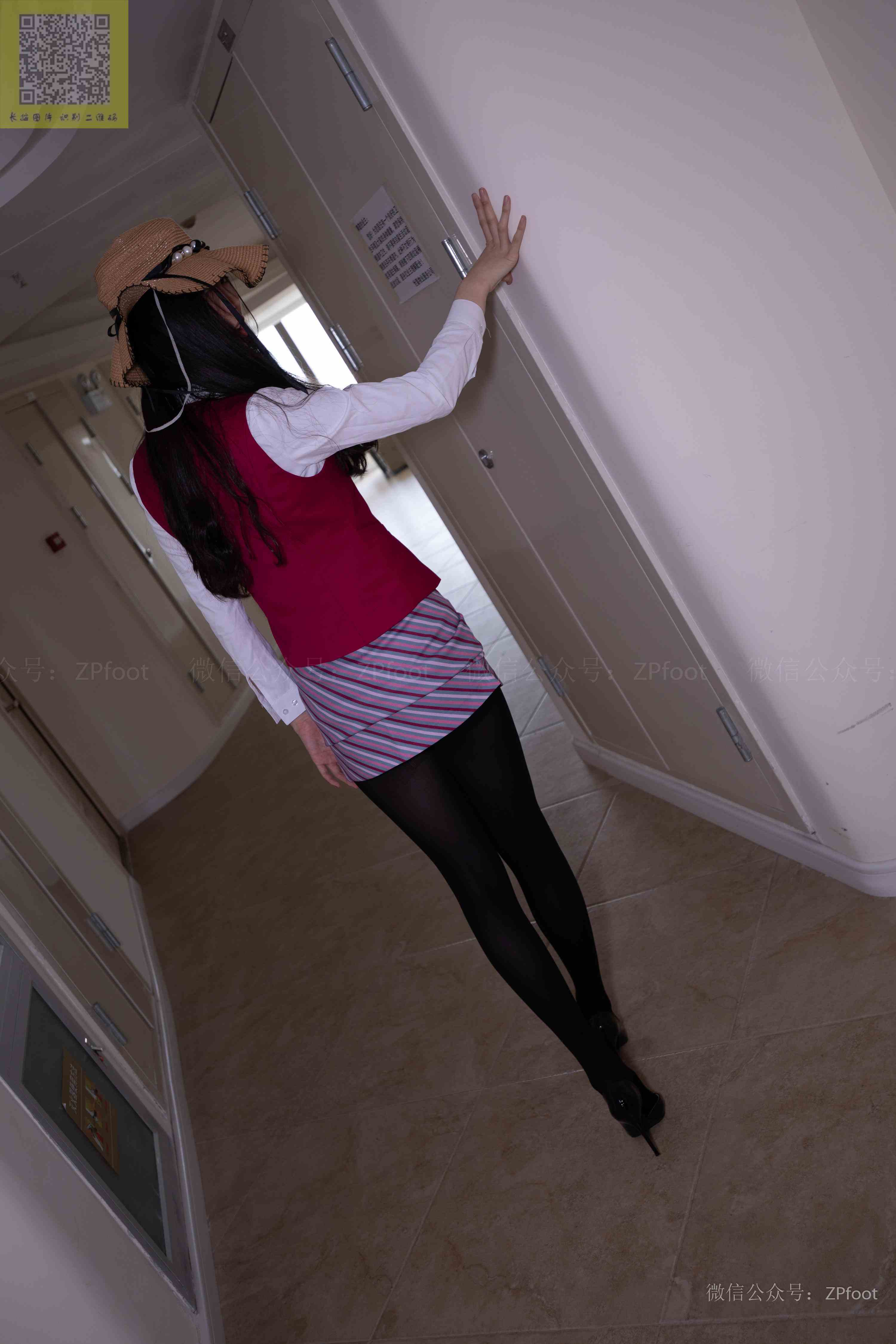 China Beauty Legs and feet 1423