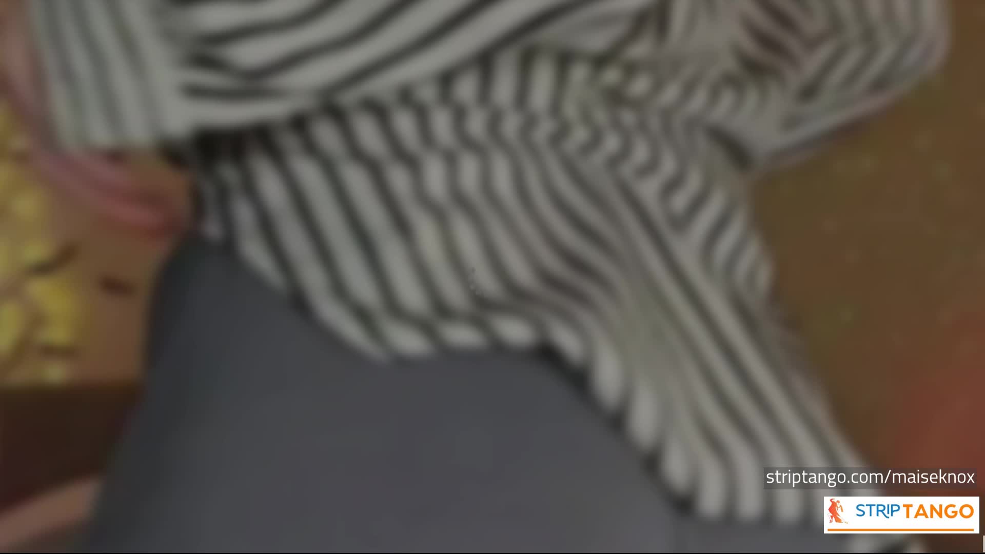 Striptango Outdoor Tease – 1000 Pics of Big Ass, Big Tits &