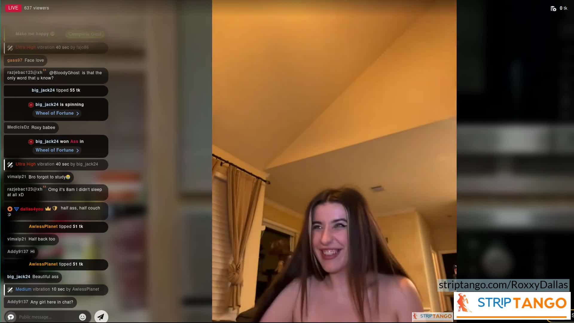 Striptango Outdoor Tease – 1000 Pics of Big Ass, Big Tits &