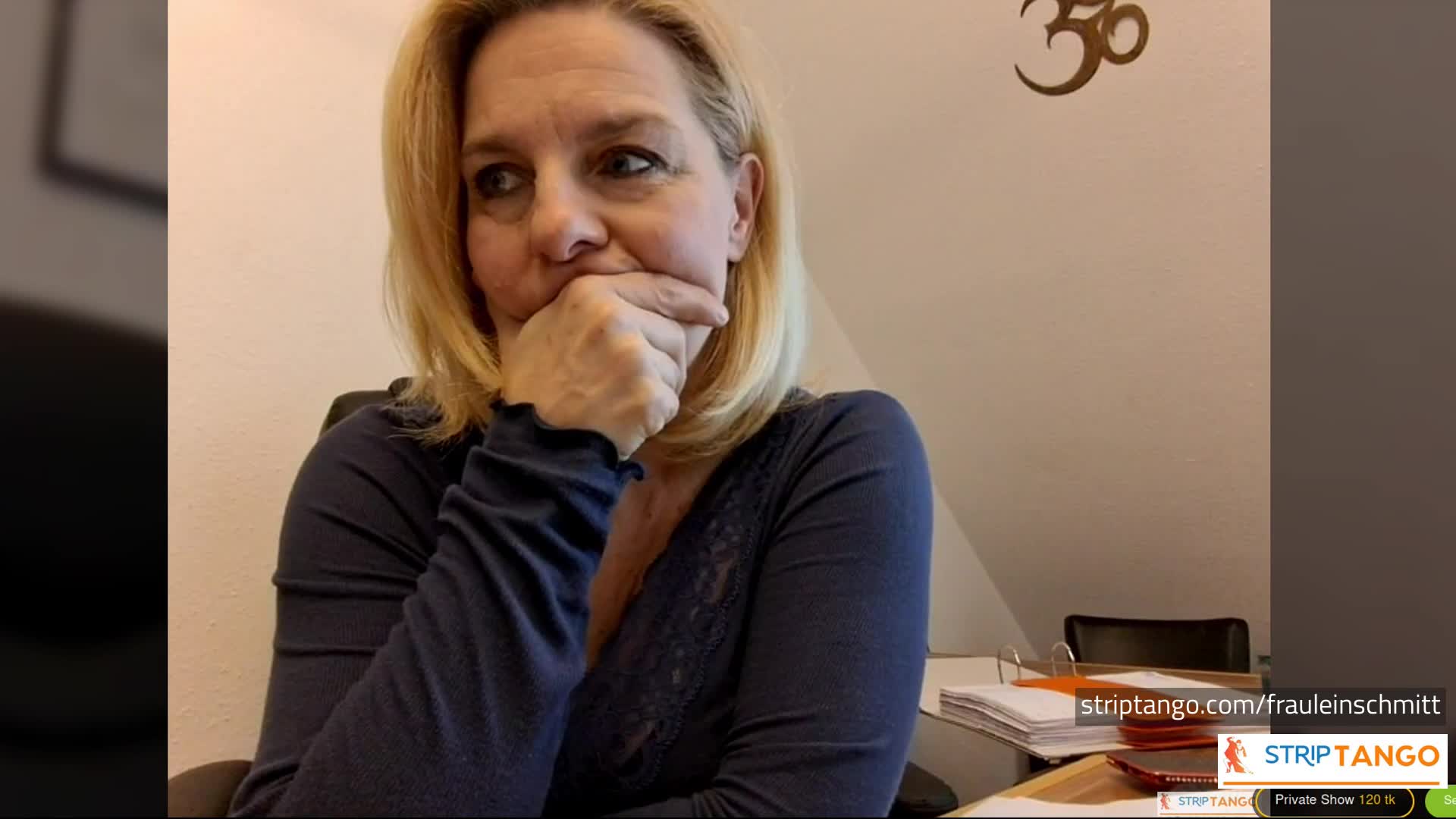 Striptango Outdoor Tease – 1000 Pics of Big Ass, Big Tits &