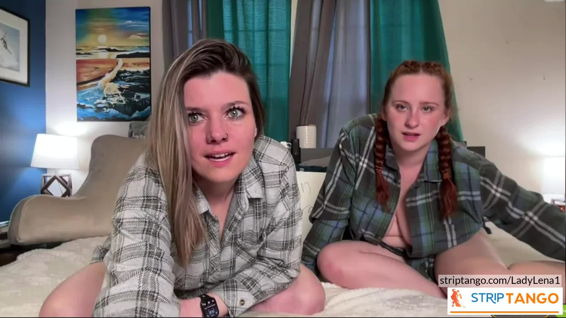 300 Pics of Big Ass, Big Tits & Hairy Pussy Striptango Camgi