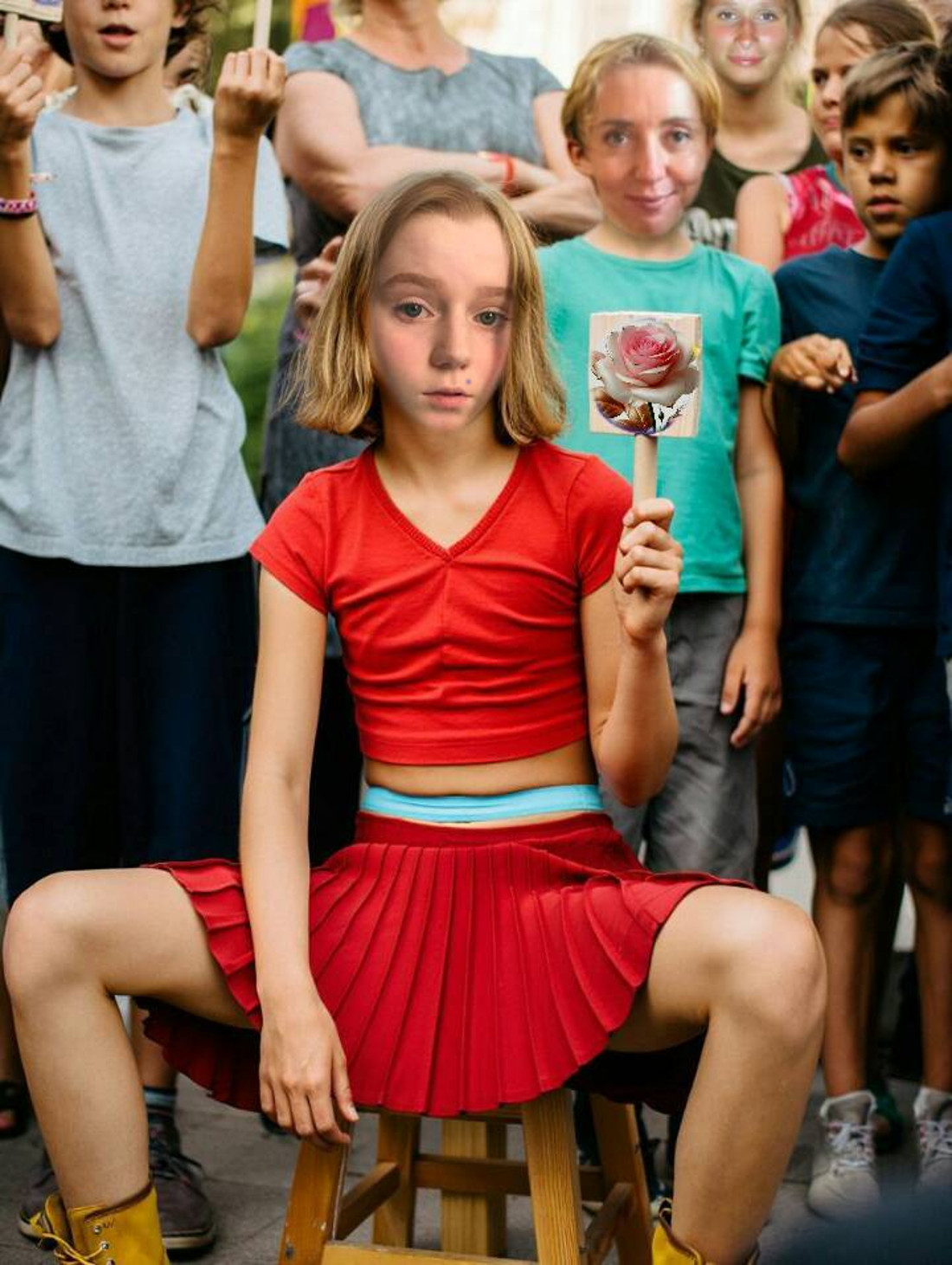 Pregnant Alina and her friends