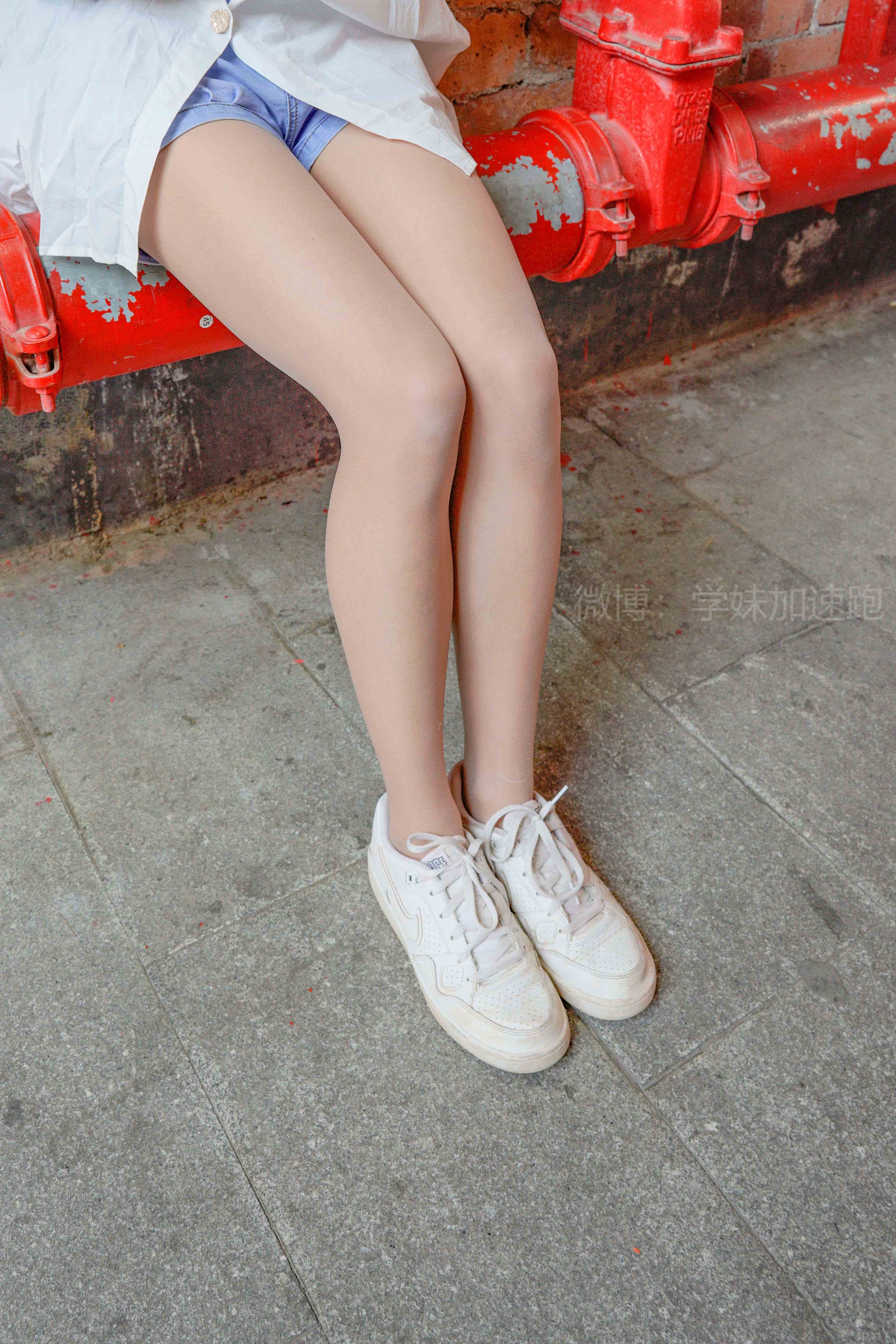 China Beauty Legs and feet 1436