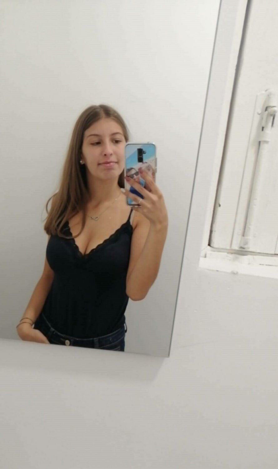 Sexy Diana Nude Pics