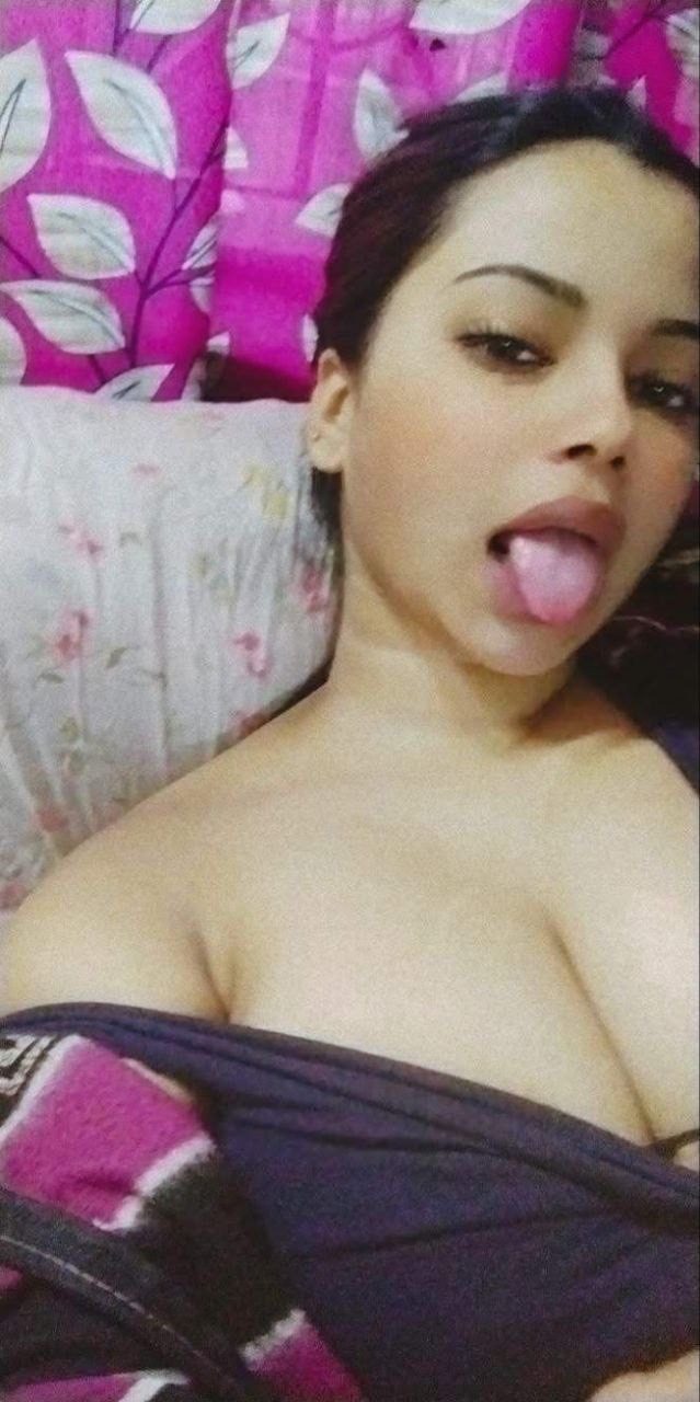 Big Ass & Big Tits Sexy Woman Pics