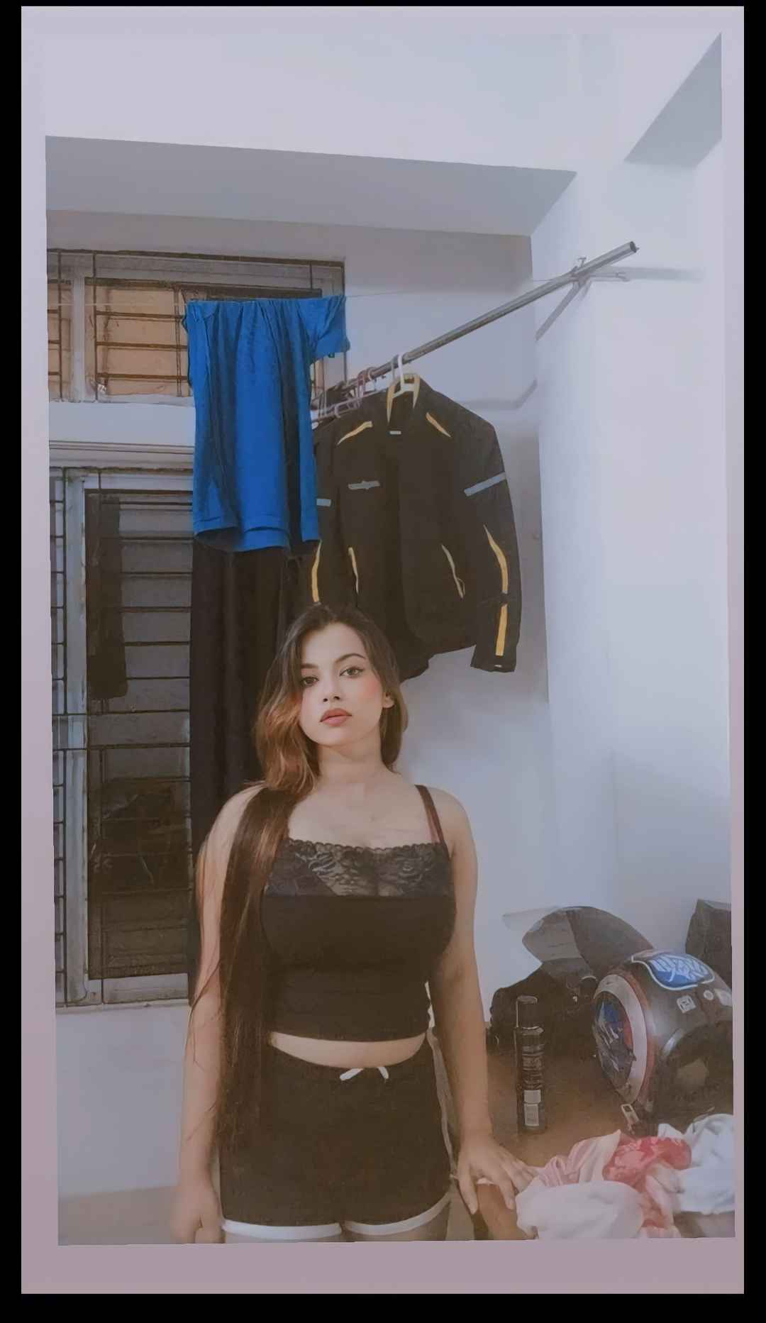 Big Ass & Big Tits Sexy Woman Pics