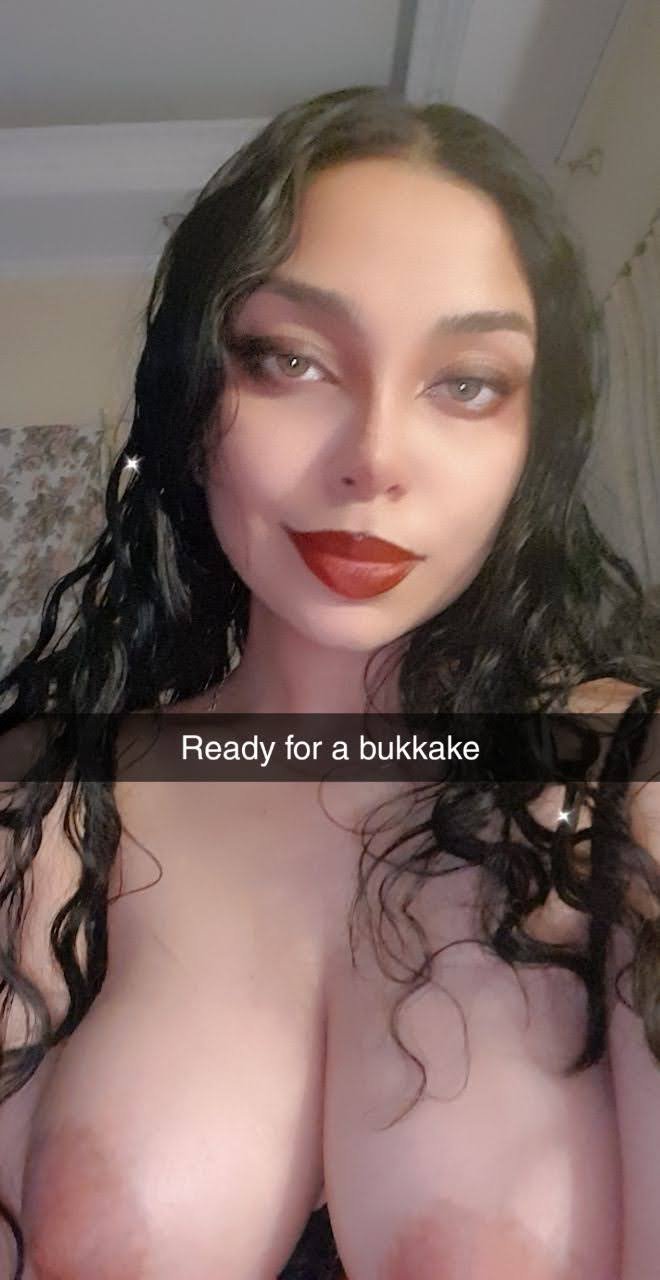 Big Ass Lady Horny Pics Sent to Lover