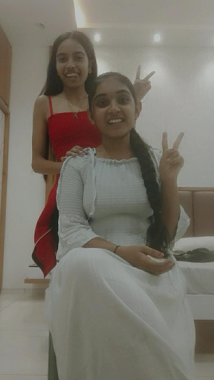 Cute Slim Babe Selfshot Pussy Pics