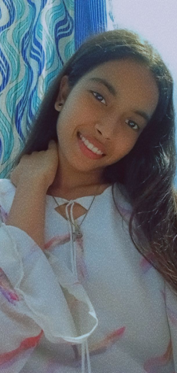 Cute Slim Babe Selfshot Pussy Pics