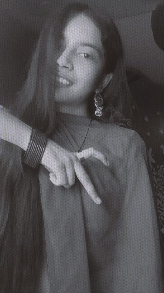 Cute Slim Babe Selfshot Pussy Pics