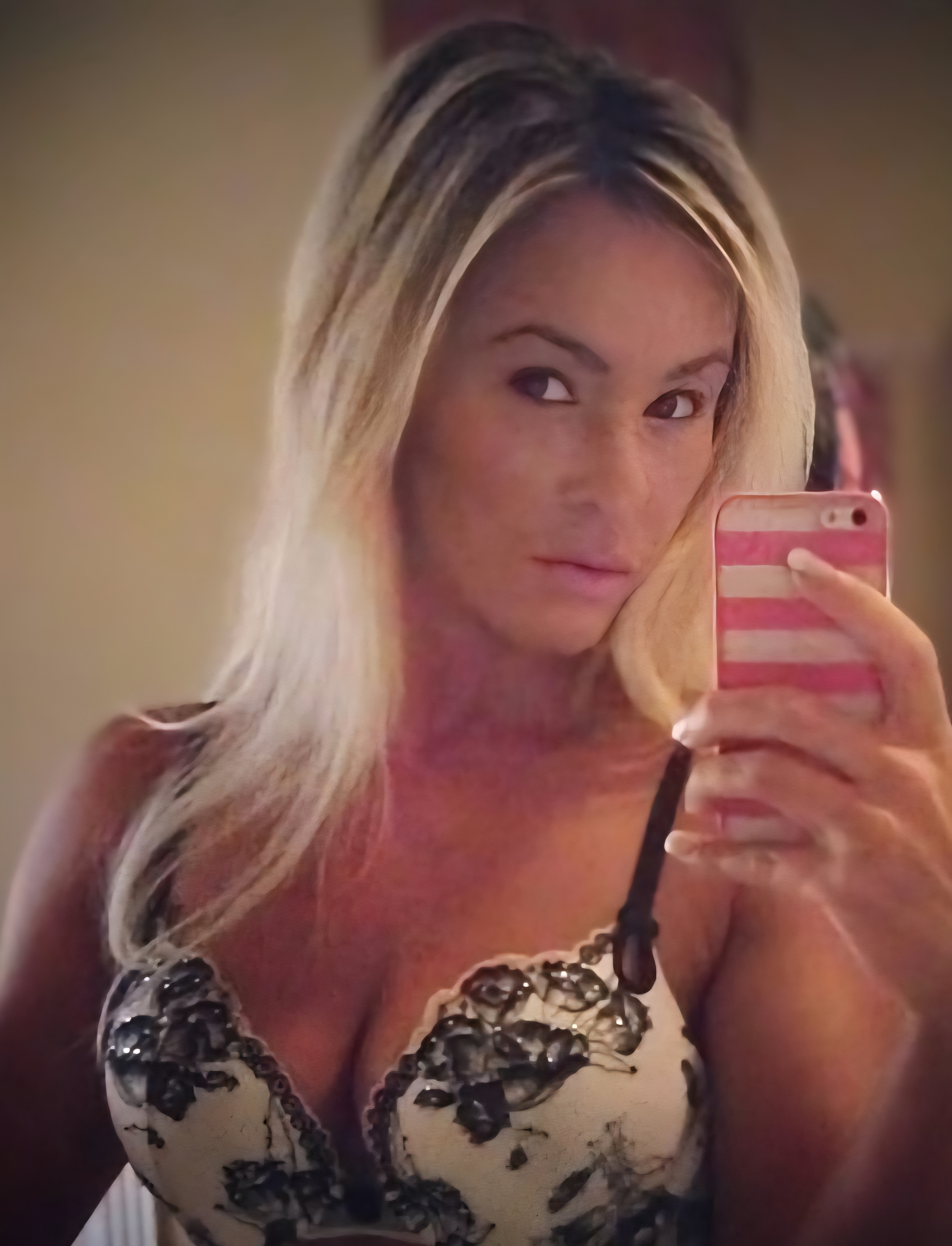 Chicagoland Milfs in Lingerie