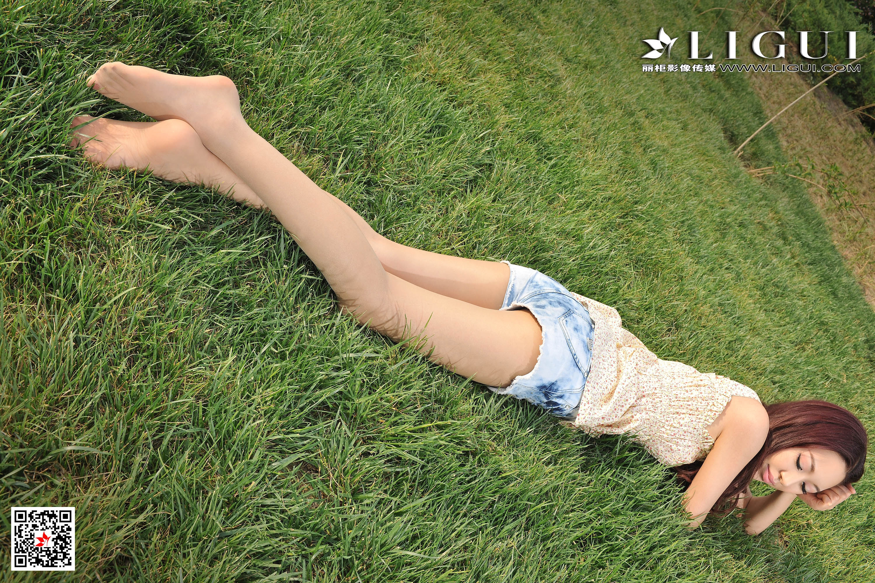 pretty lady dirty feet 140