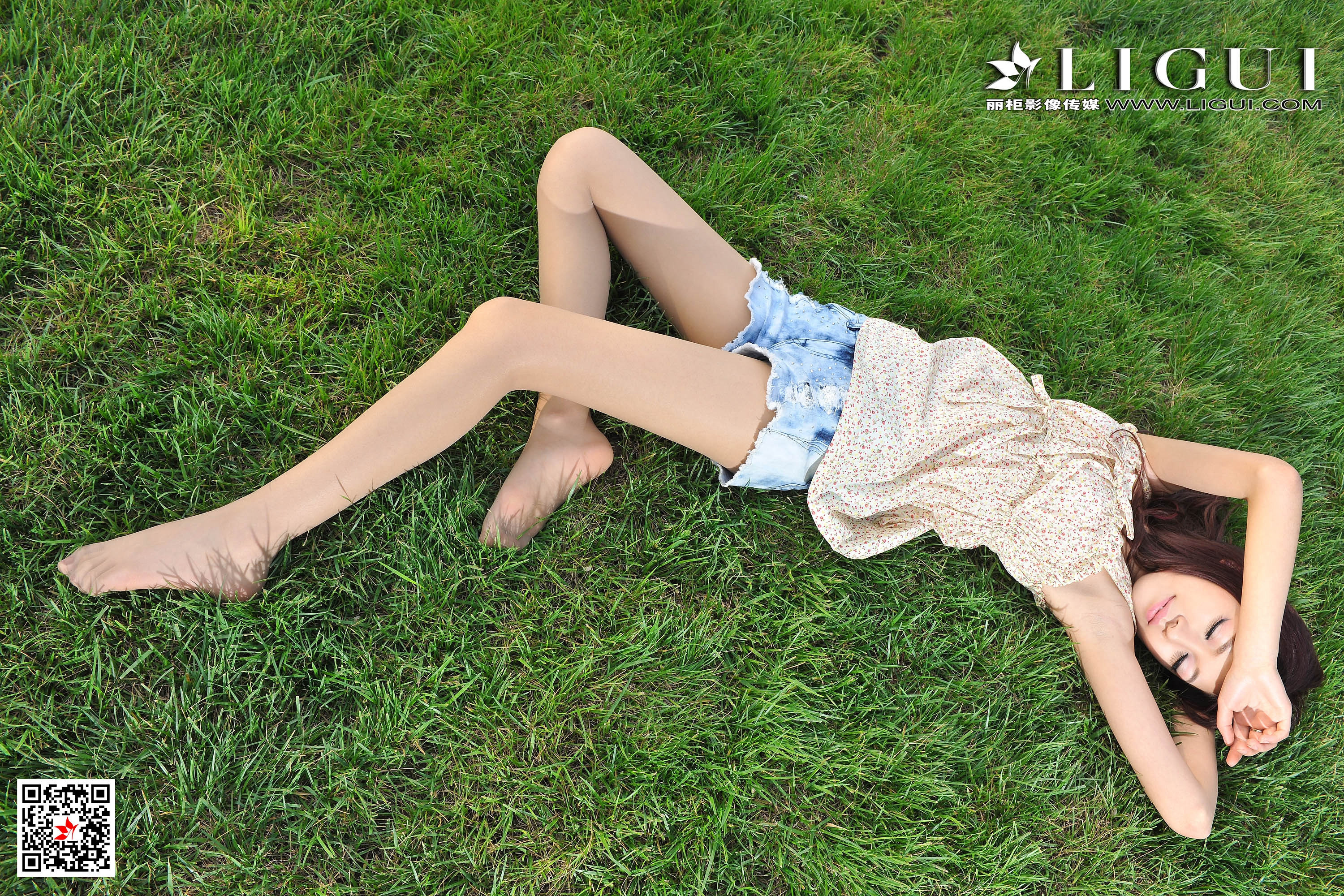 pretty lady dirty feet 140