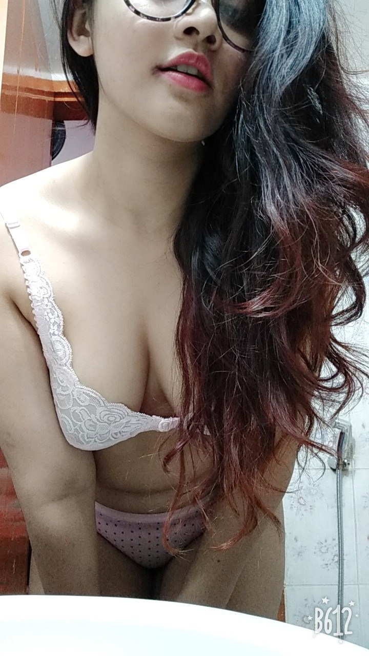 Bangladeshi Girl Srabontee Daffodil University Student Nude