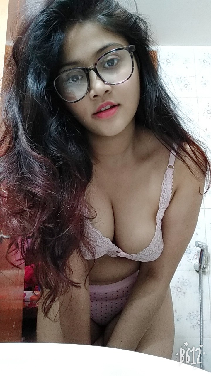 Bangladeshi Girl Srabontee Daffodil University Student Nude